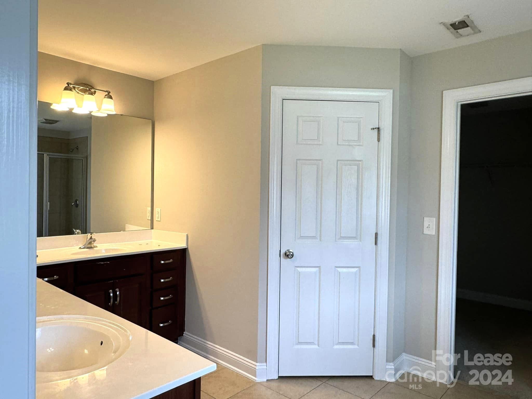 Greylock - Residential Lease