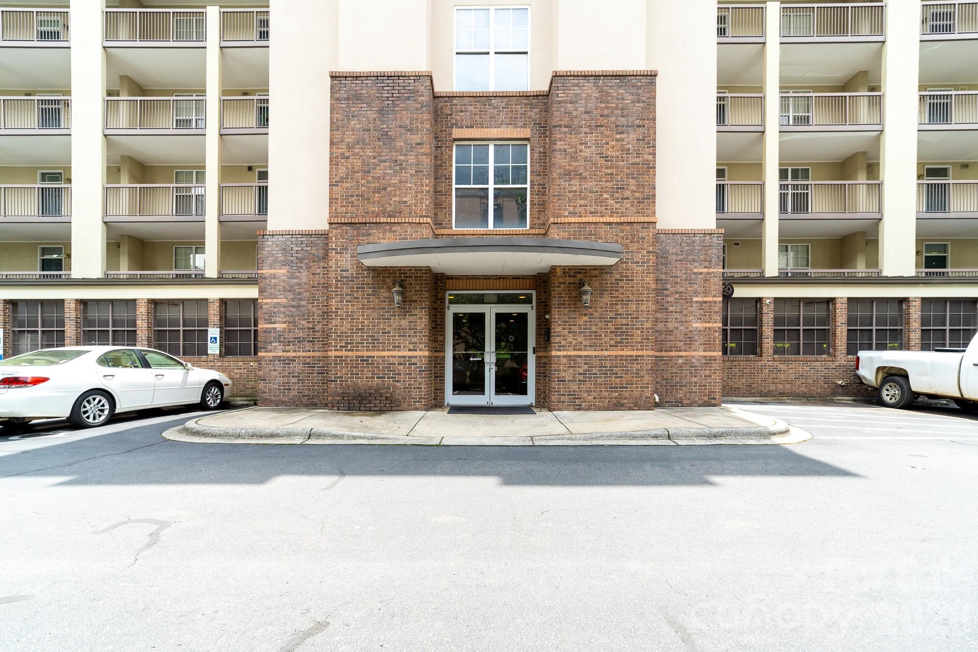 Park Plaza - Residential
