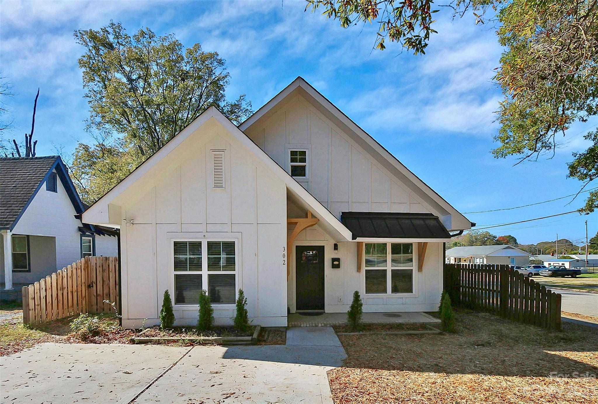 Stunning 3 bed/2 bath ranch home built by Bridwell Homes, conveniently located in Old Town Rock Hill within walking distance to Downtown Rock Hill. High-end finishes and features throughout, fun touches of color and style, you'll love this home for all it offers. Modern open floor plan with kitchen island, title backsplash, built in 2020 on a corner lot with large yard and insulated tree house ideal for a man-cave or she-shed. Schedule your showings today!