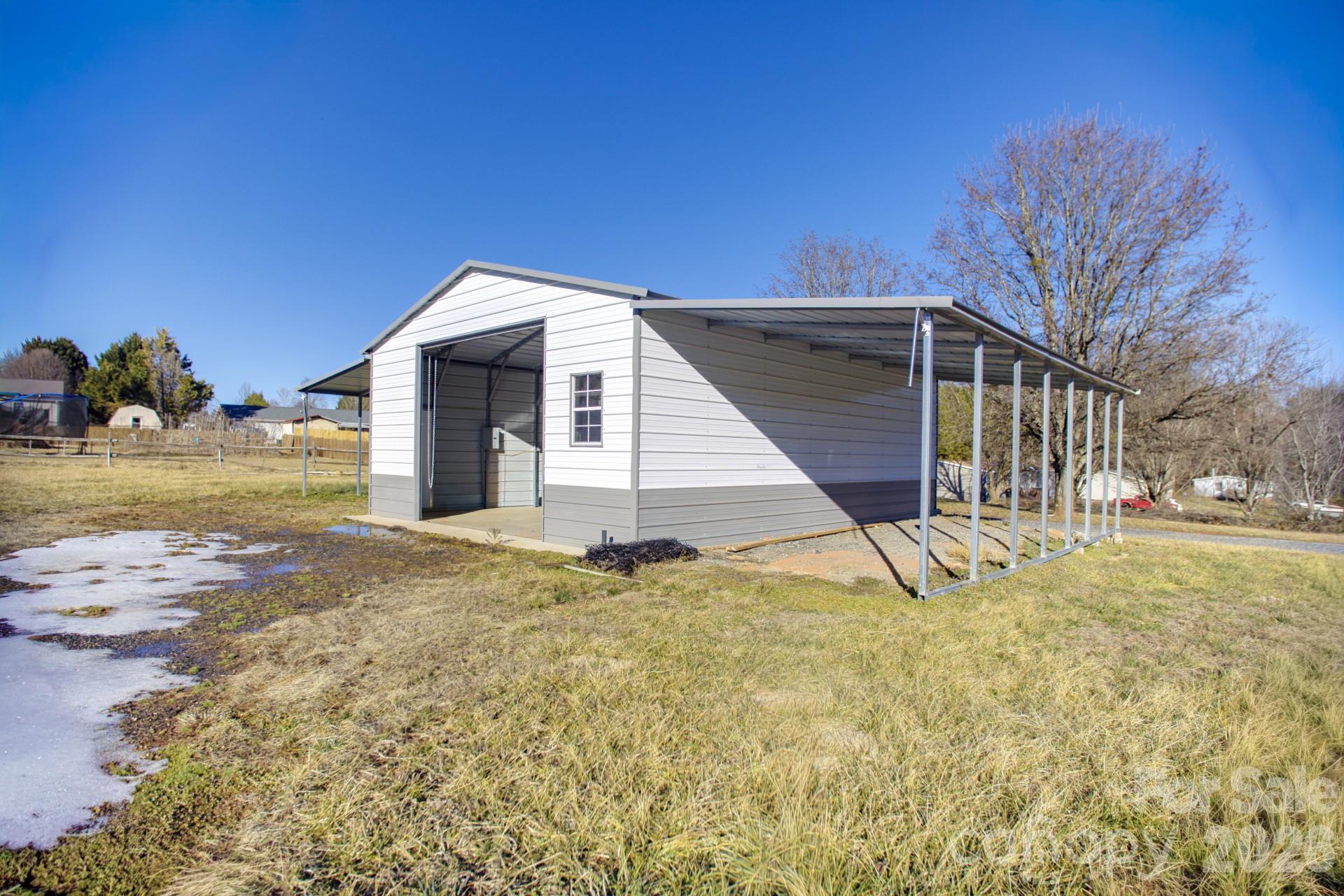 B and J Meadows - Residential