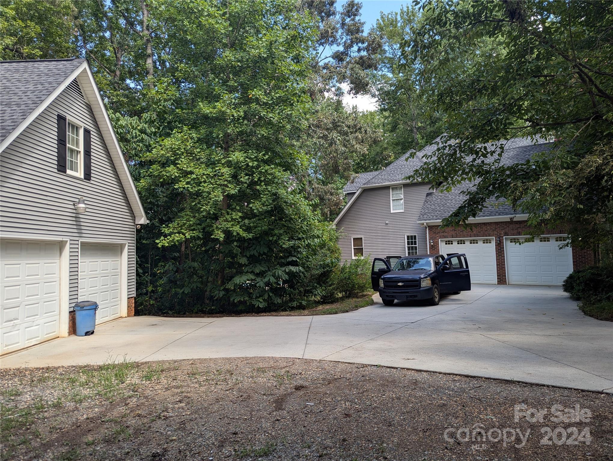 Eastview Oaks - Residential