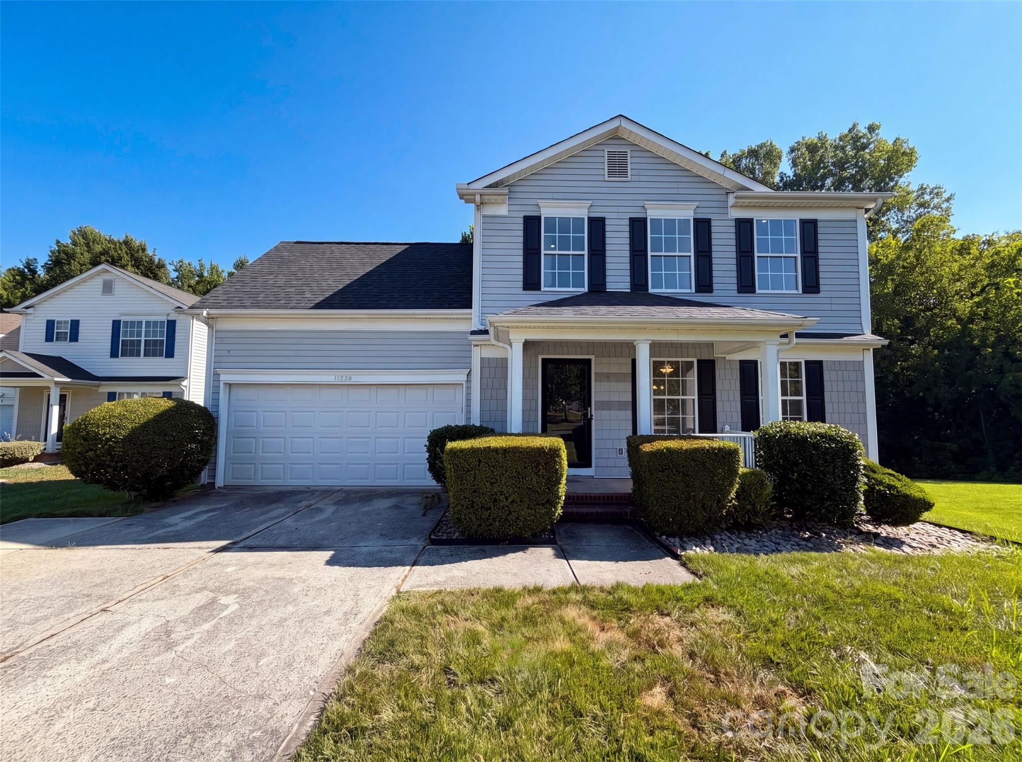 Discover 11220 Northwoods Forest Dr, arranged for everyday practicality with a layout centered on daily use and comfortable living. The kitchen is outfitted with all stainless steel appliances, providing a modern touch for culinary activities. An accessible deck extends the living space outdoors, designed for comfortable relaxation and enjoyment throughout the seasons. Experience modern updates and versatile outdoor comfort.. Included 100-Day Home Warranty with buyer activation