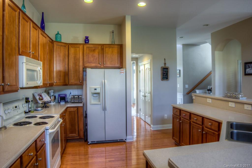 Macaulay - Residential Lease