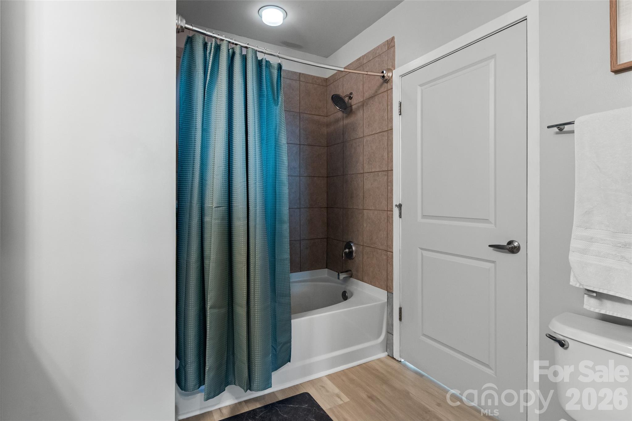 Avenue Condominiums - Residential