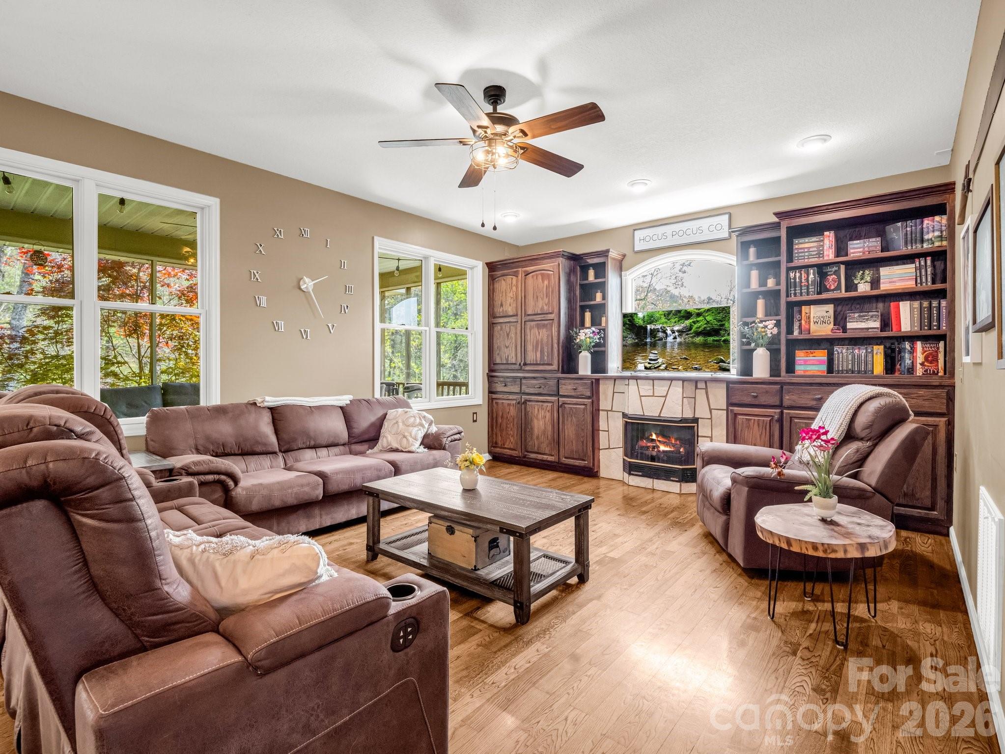 Gateway Mountain - Residential