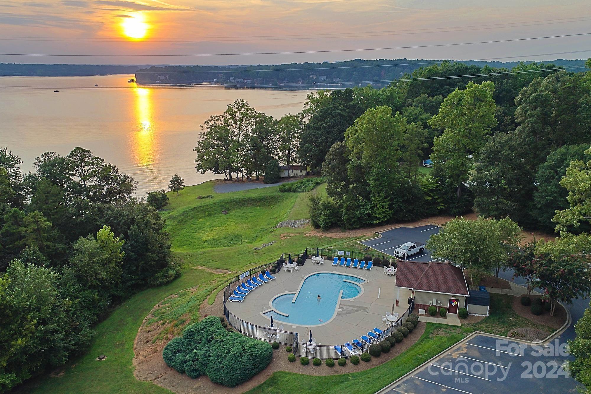 Sunset Point - Residential