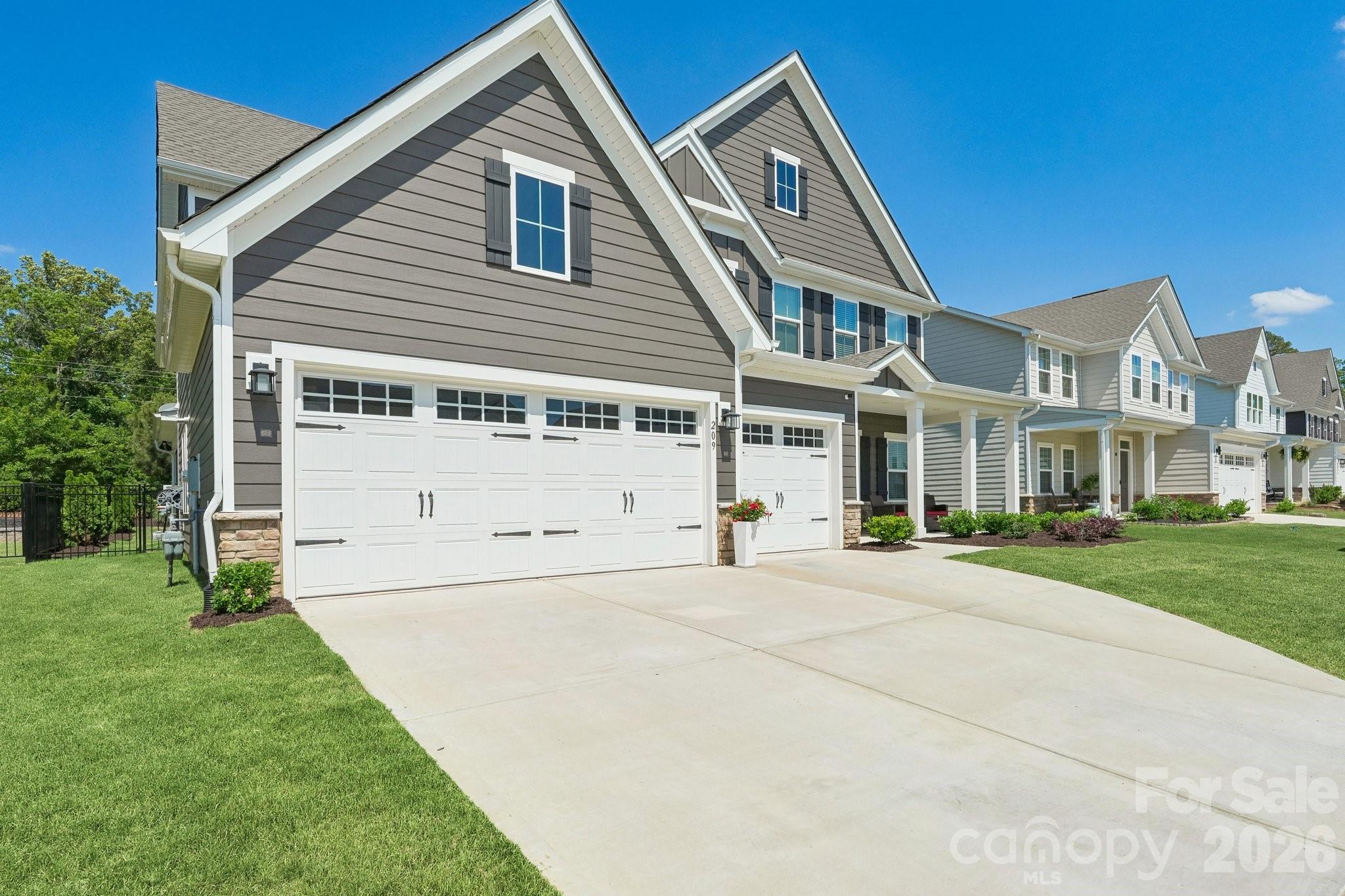 SPRINGSHIRE CREEK - Residential