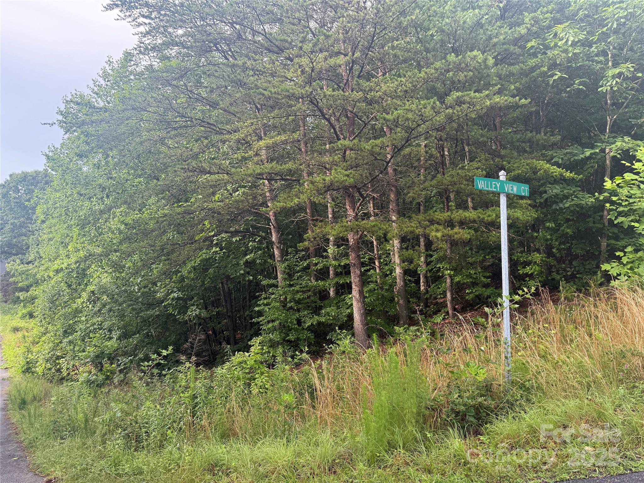 Pineknoll - Land