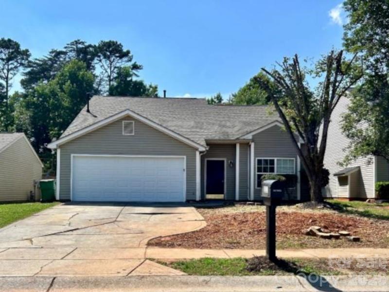 PRICE REDUCTION!!! Move-In Reay Renovated 3 Bedroom 2.5 Bathroom 2 Car Garage Home Located in the Quiet Creekside Community. Home has a nice open layout with a formal living room with a fireplace centerpiece and dining room area. The kitchen has beautiful white cabinets with plenty of cabinet and countertop space and features a full set of appliances including the refrigerator, range, dishwasher and microwave. The primary bedroom suite features a walk-in closet and private bathroom with a shower/tub combo. Home also features 2 additional bedrooms, a loft upstairs, a laundry area, eat-in nook, upgraded fixtures, ceiling fans, blinds and more. Exterior patio is large enough to cookout while you can entertain family and friends in the backyard. Location is great with all daily necessities just minutes away including shopping, entertainment, restaurants, schools, parks and expressways. Please call to schedule a showing today!