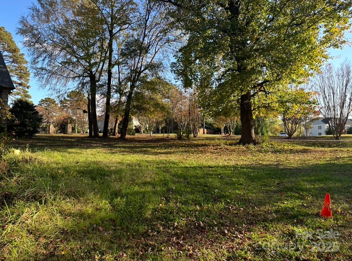 Regent Park - Land