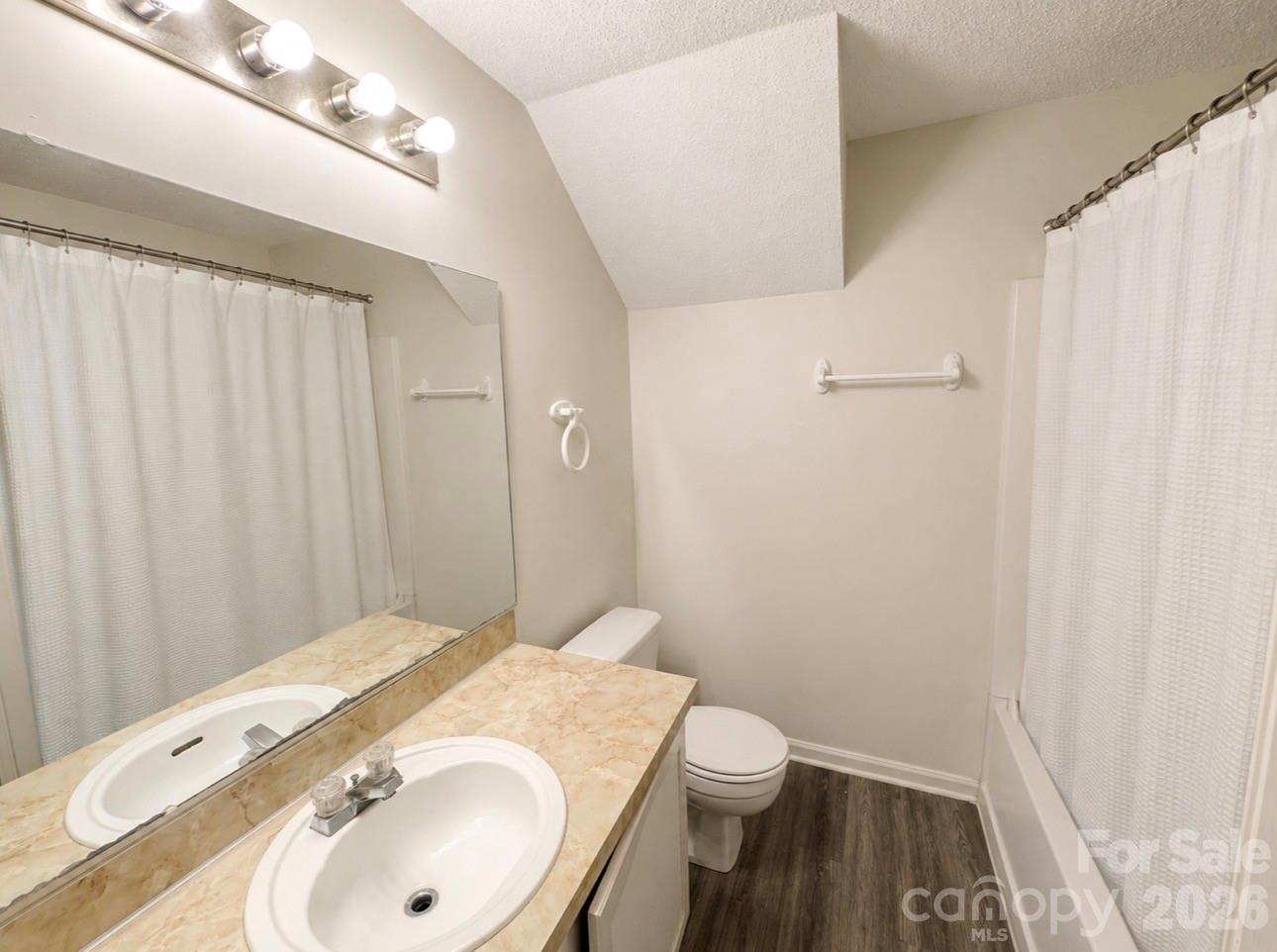 Waterford Townhomes - Residential