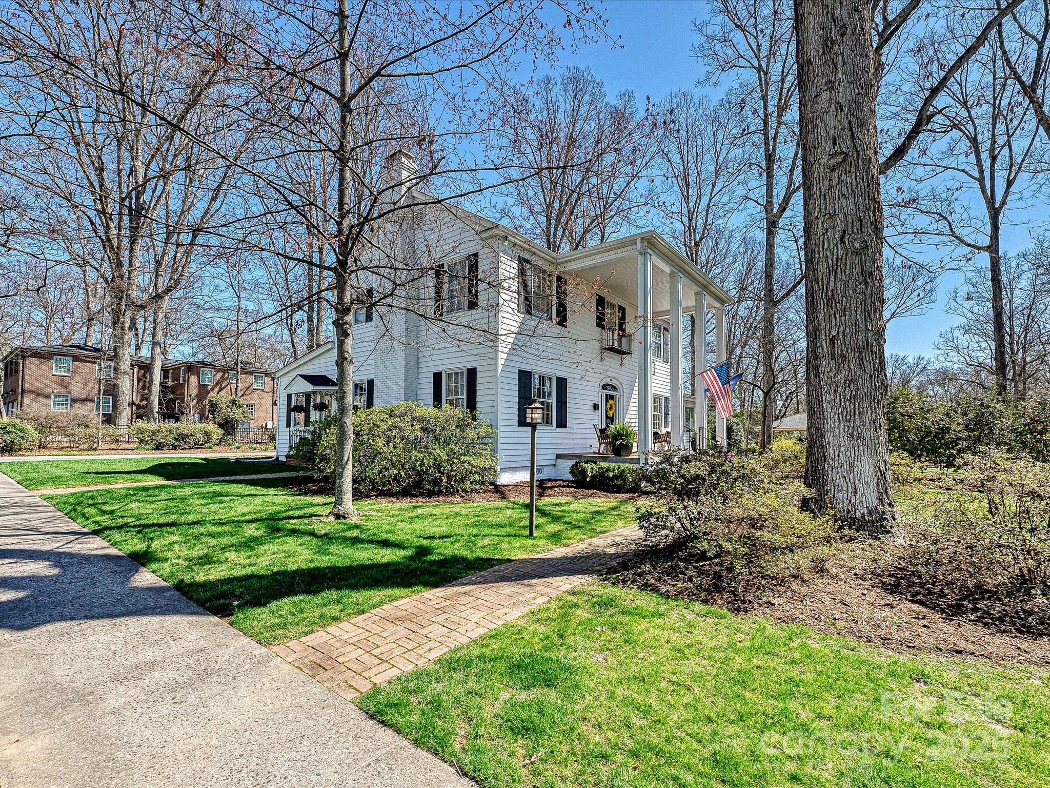 Seventeen Acres - Residential