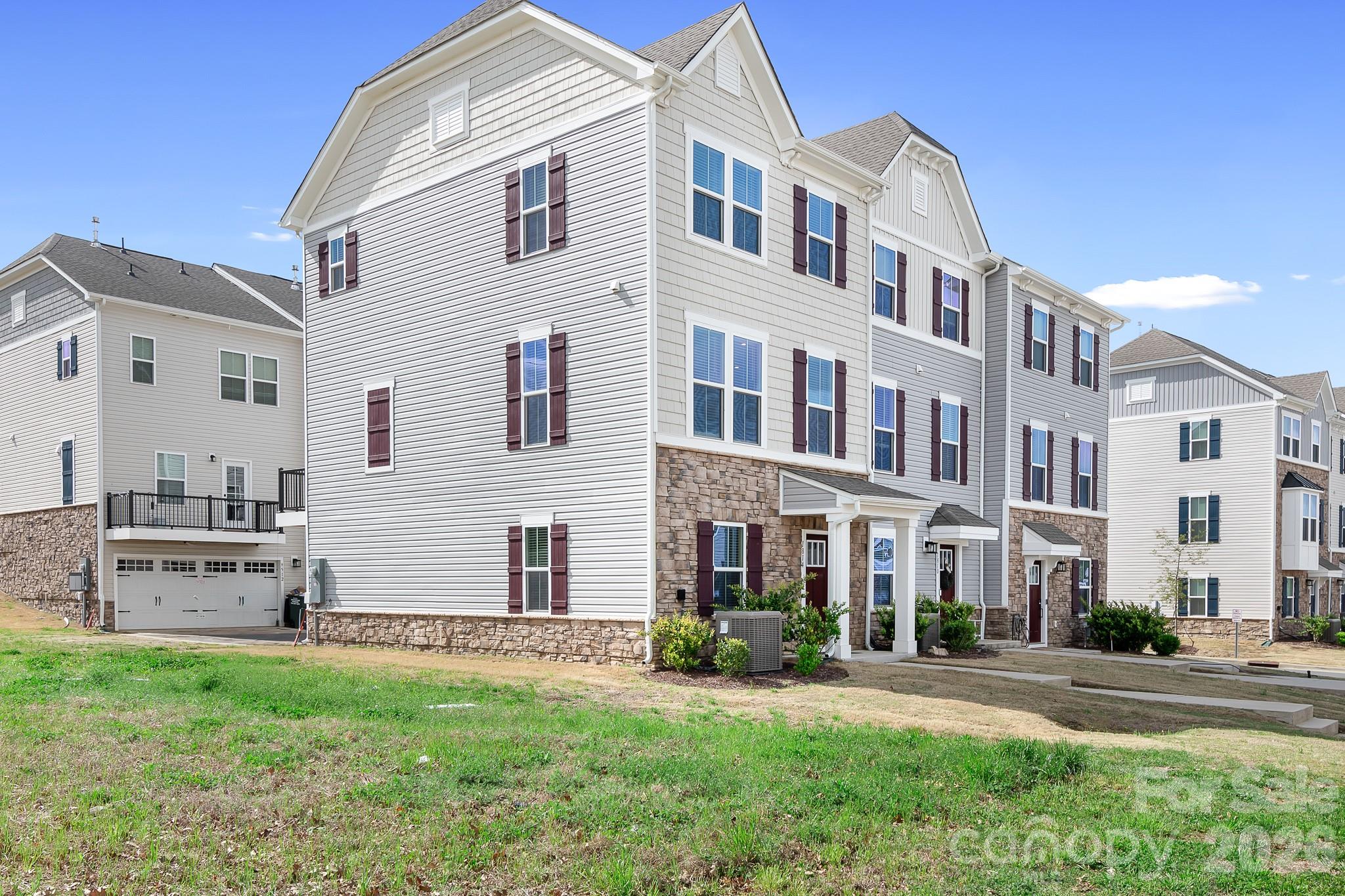 The Towns at Mallard Mills - Residential