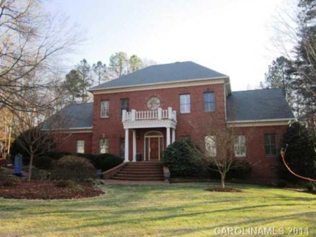 Fabulous custom built all brick 2 story w/10ft ceilings down, 9 up. Features include Grand foyer entry, formal LR w/book cases, lg formal DR w/chair rail, lg kit w/island, breakfast rm. GR w/fp w/bookcases. Lovely sunroom, master suite w/private screened porch, Huge MBA w/dble vanity, 5 BR's or 4 w/2nd bonus, 4 full BA 3 1/2BA. Tremendous bonus/media rm. 4 + car garage. Spectacular park like yard