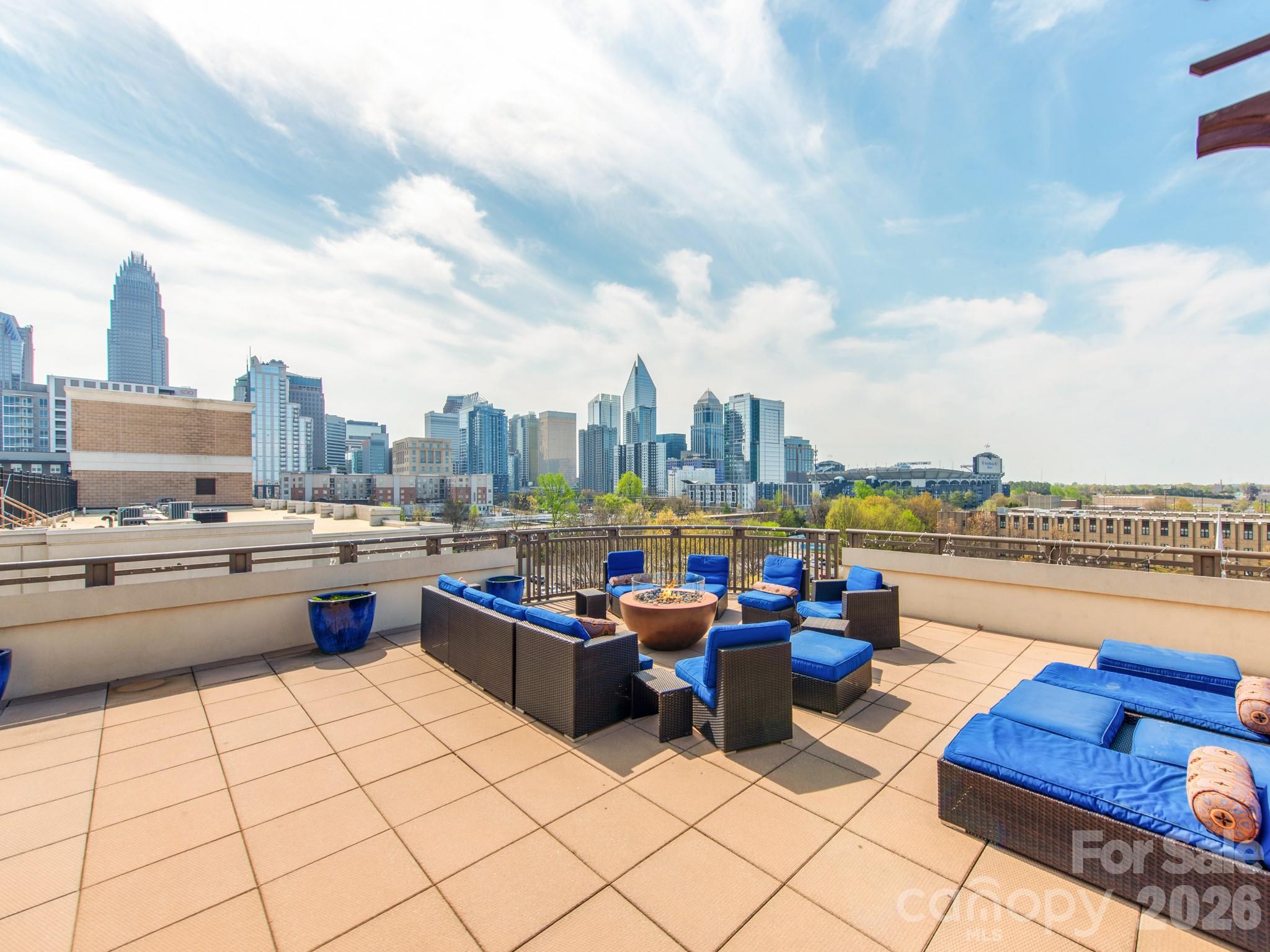 Gateway Plaza - Residential
