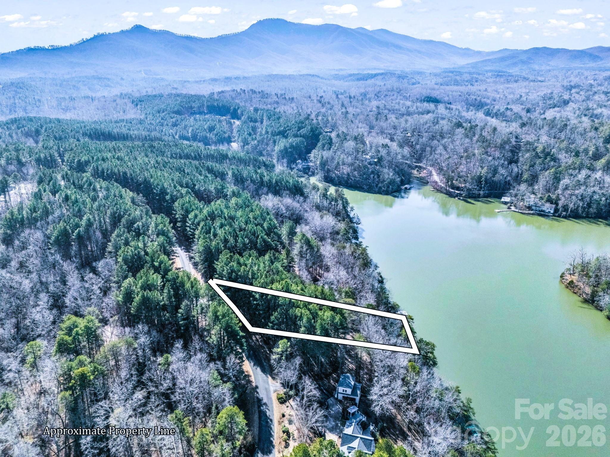 Lake Adger - Land