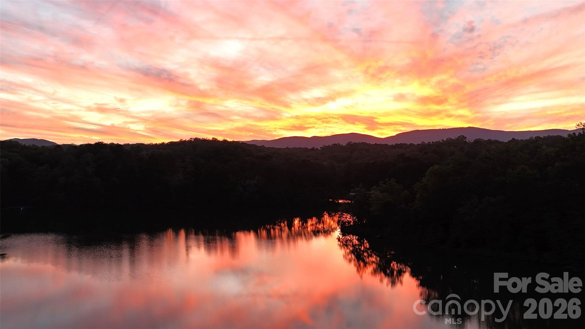 Lake Adger - Land