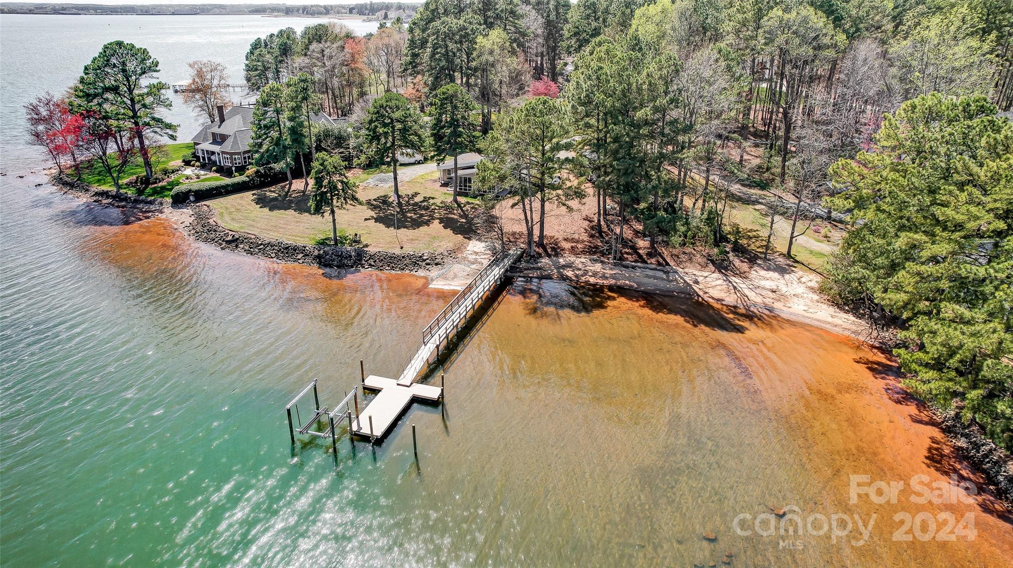 Luckey Point - Land