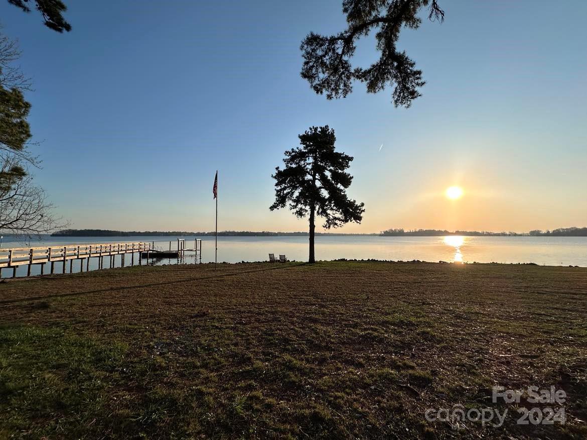 Luckey Point - Land