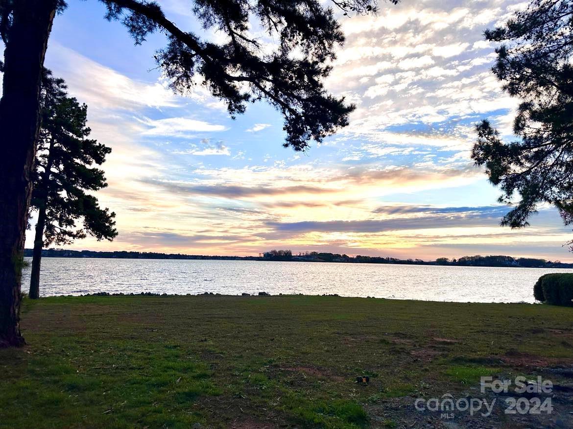Luckey Point - Land