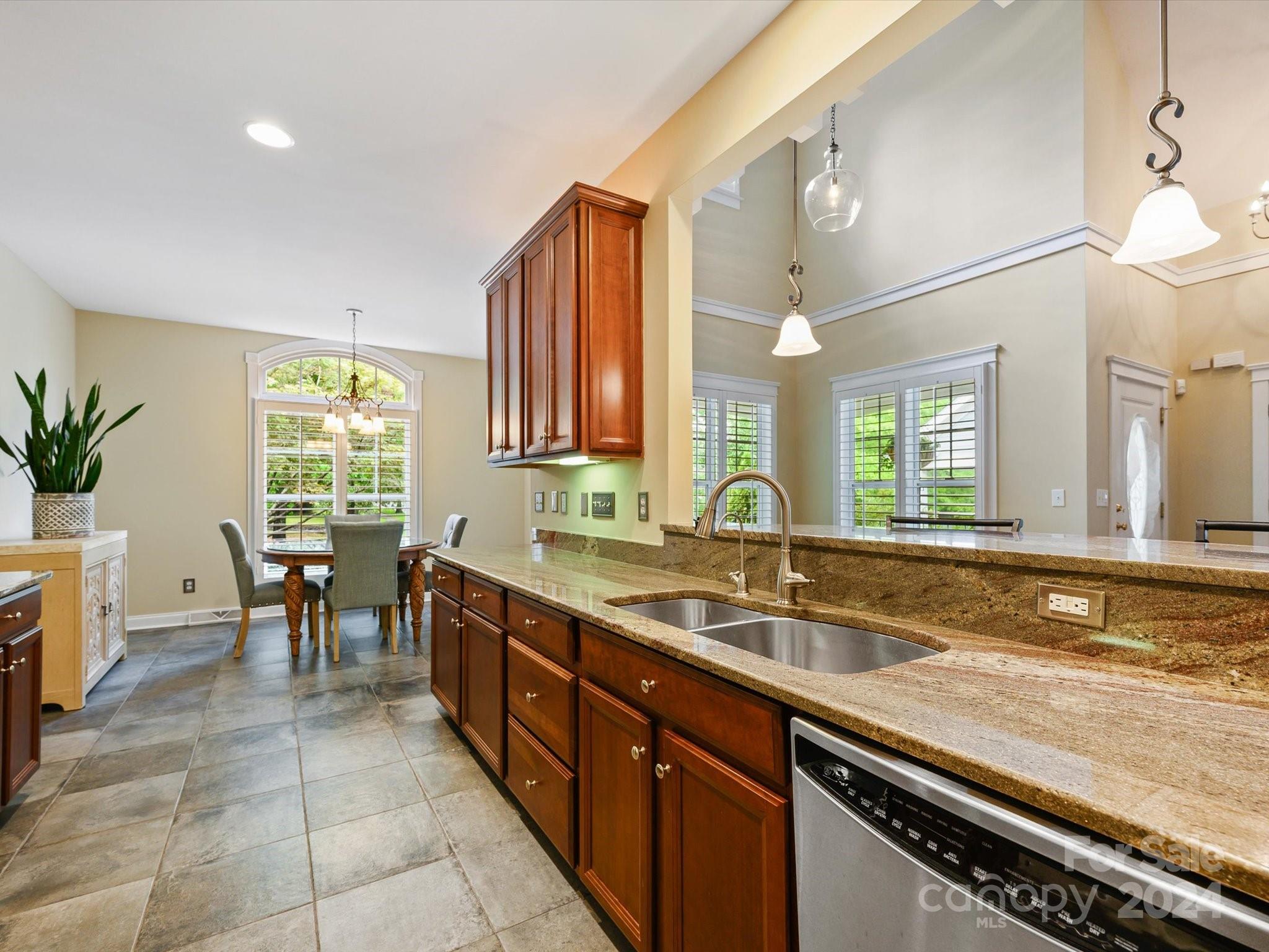 Lake Shore - Residential