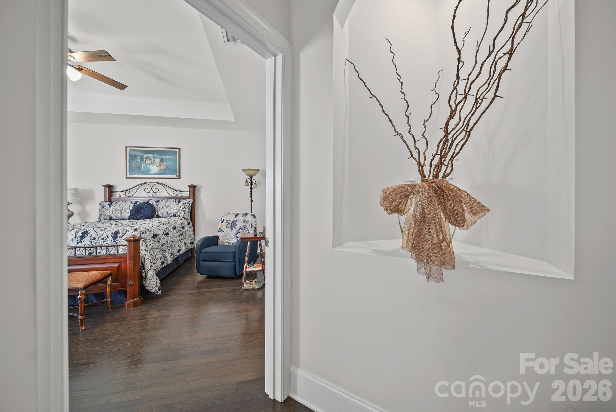 Courtyards At Harrisburg - Residential