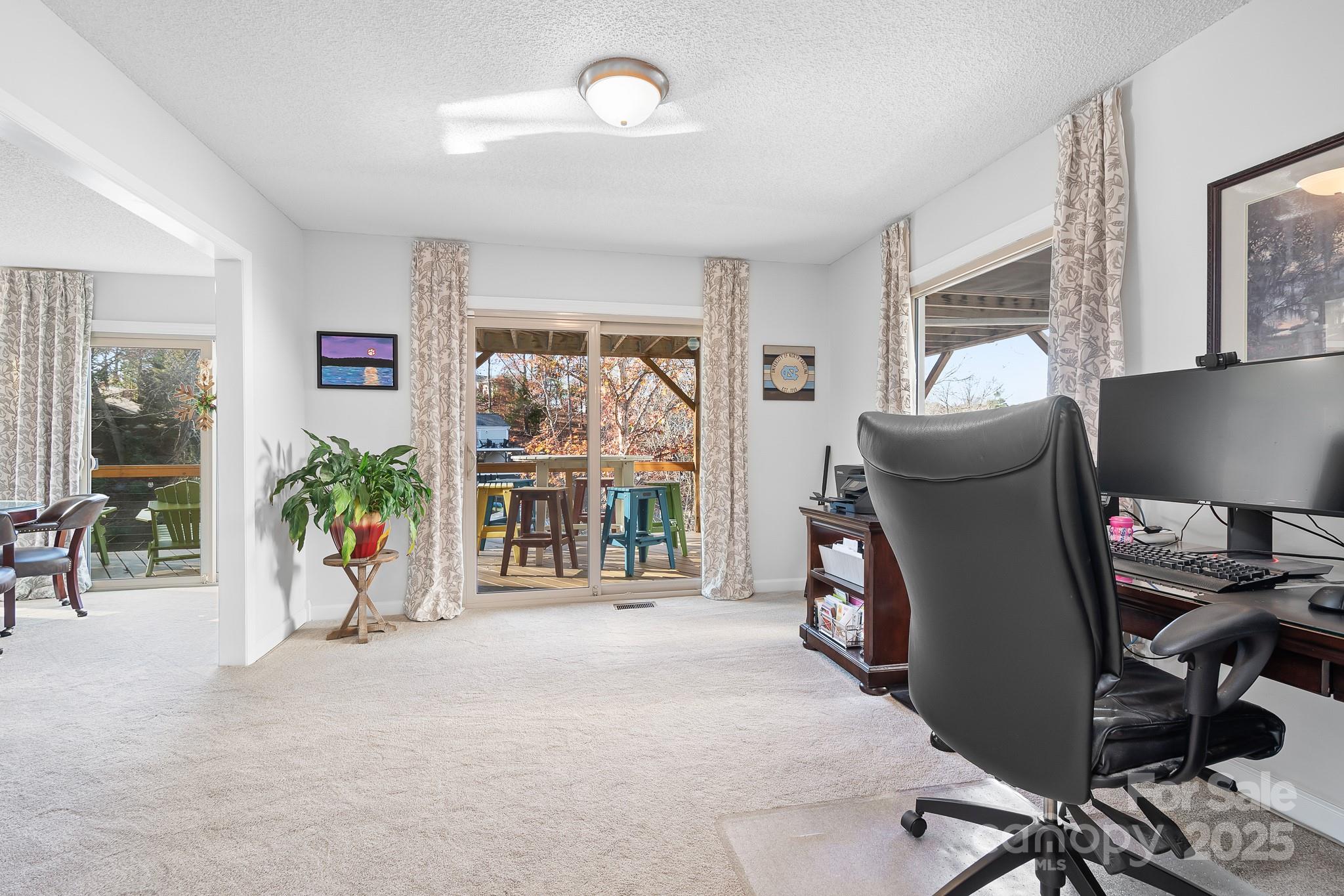 Tega Cay - Residential