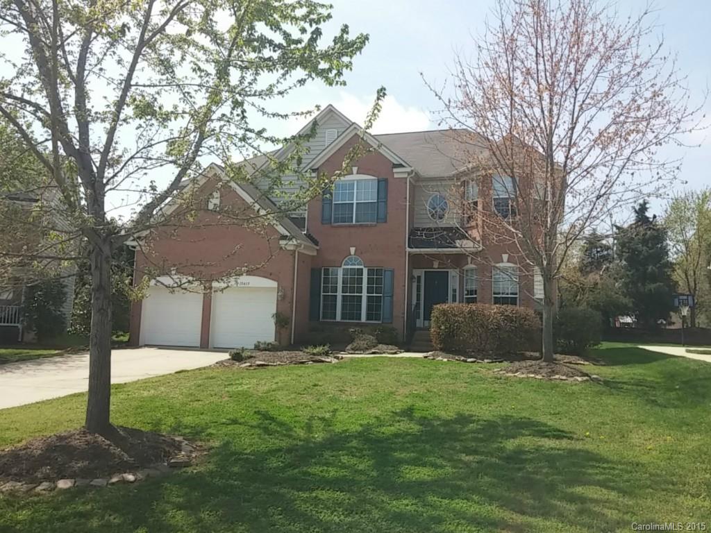 Great opportunity in Northstone! Golf course community! 2 story home on cul de sac street! Wood floors, fireplace in great room, garden tub in master bathroom, large deck in the back is great for entertaining! Price reduced. Schedule a showing today! Multiple offer deadline: Jun 15, 2015, 08:53:00 PM.