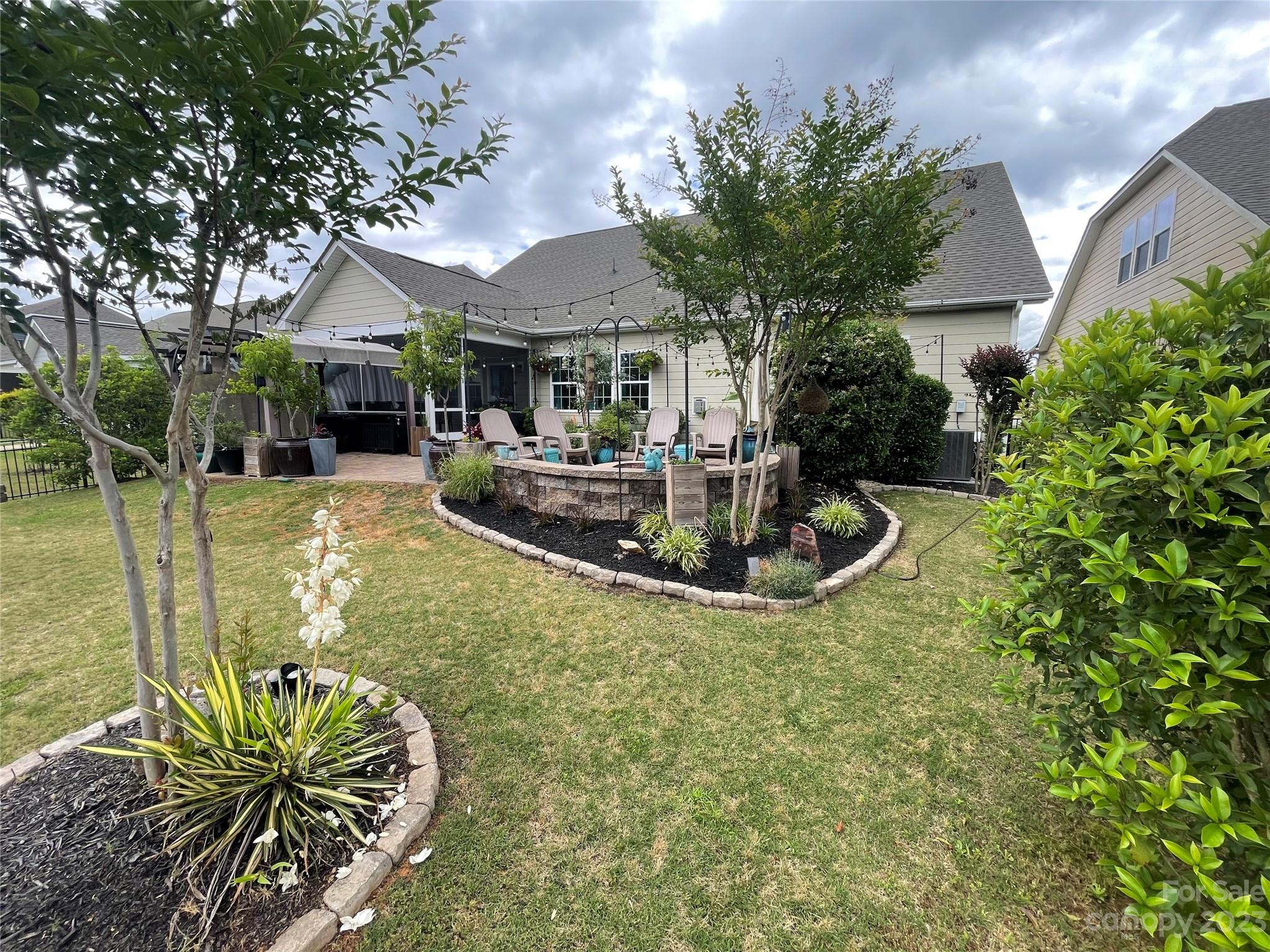Summerhouse at Paddlers Cove - Residential