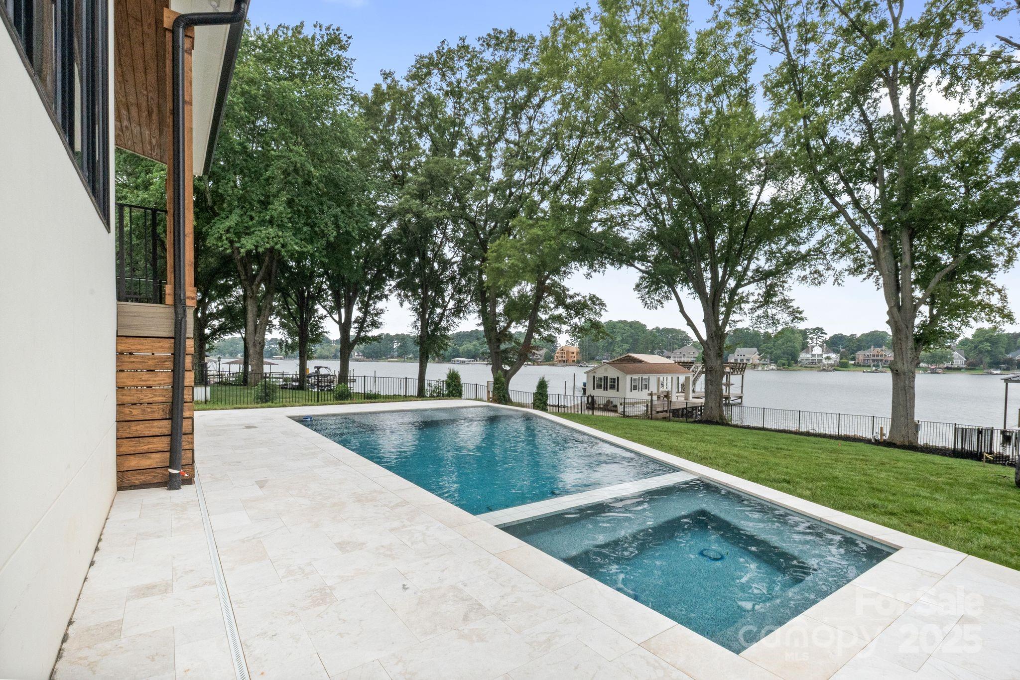 Imperial Point - Residential