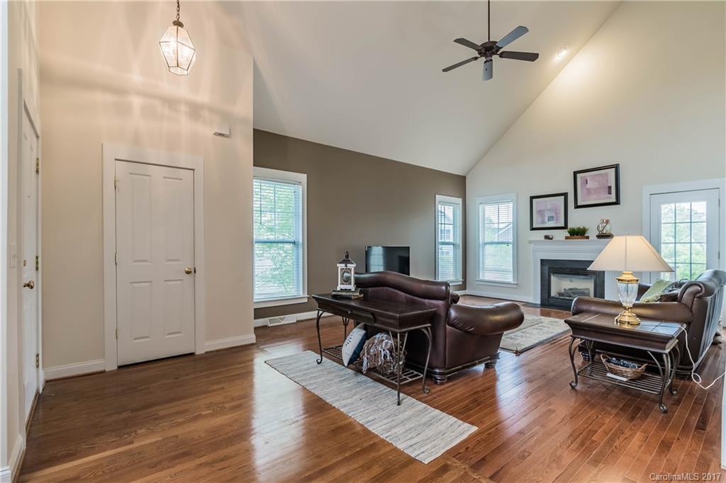 Lake Shore - Residential