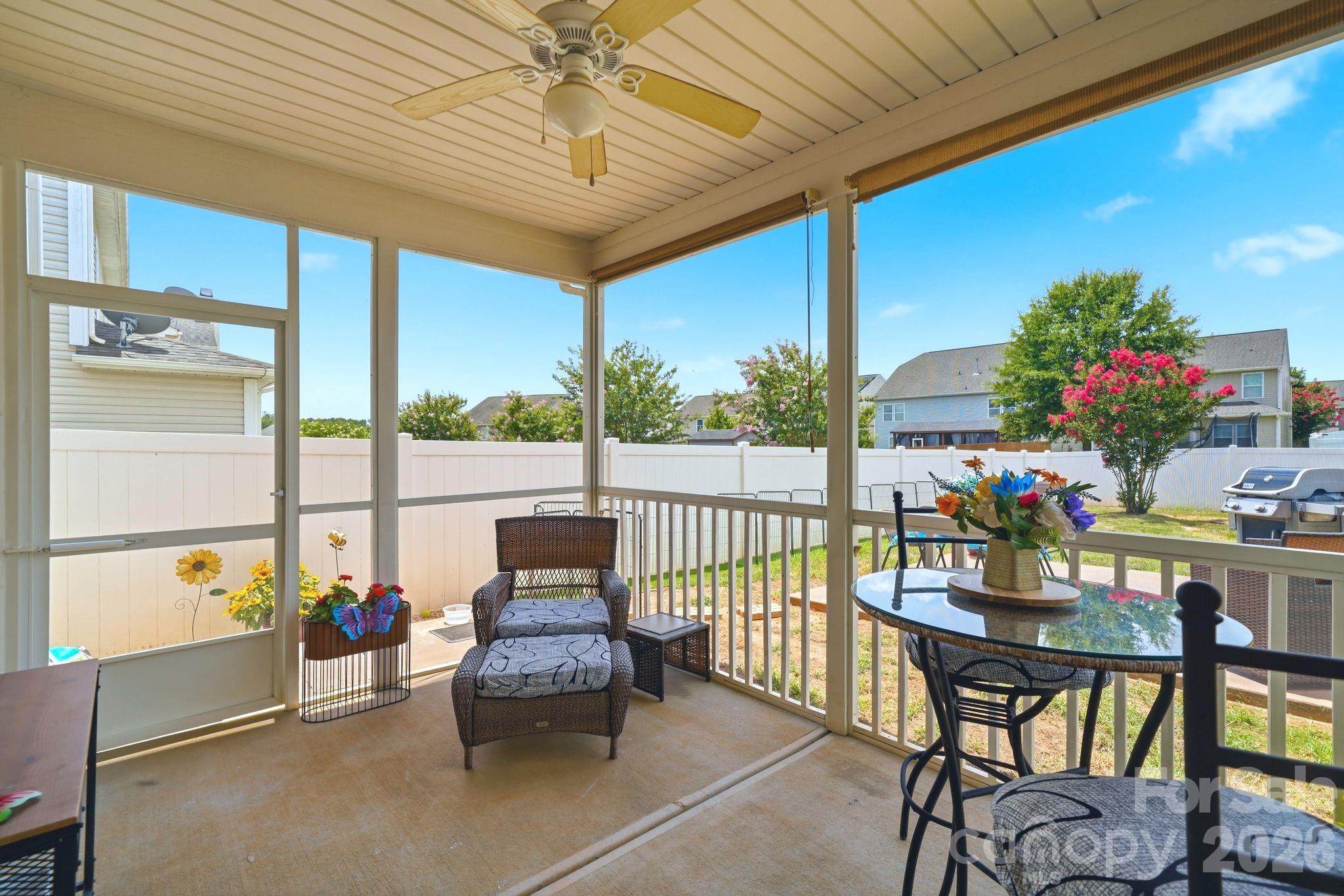 Newport Lakes - Residential