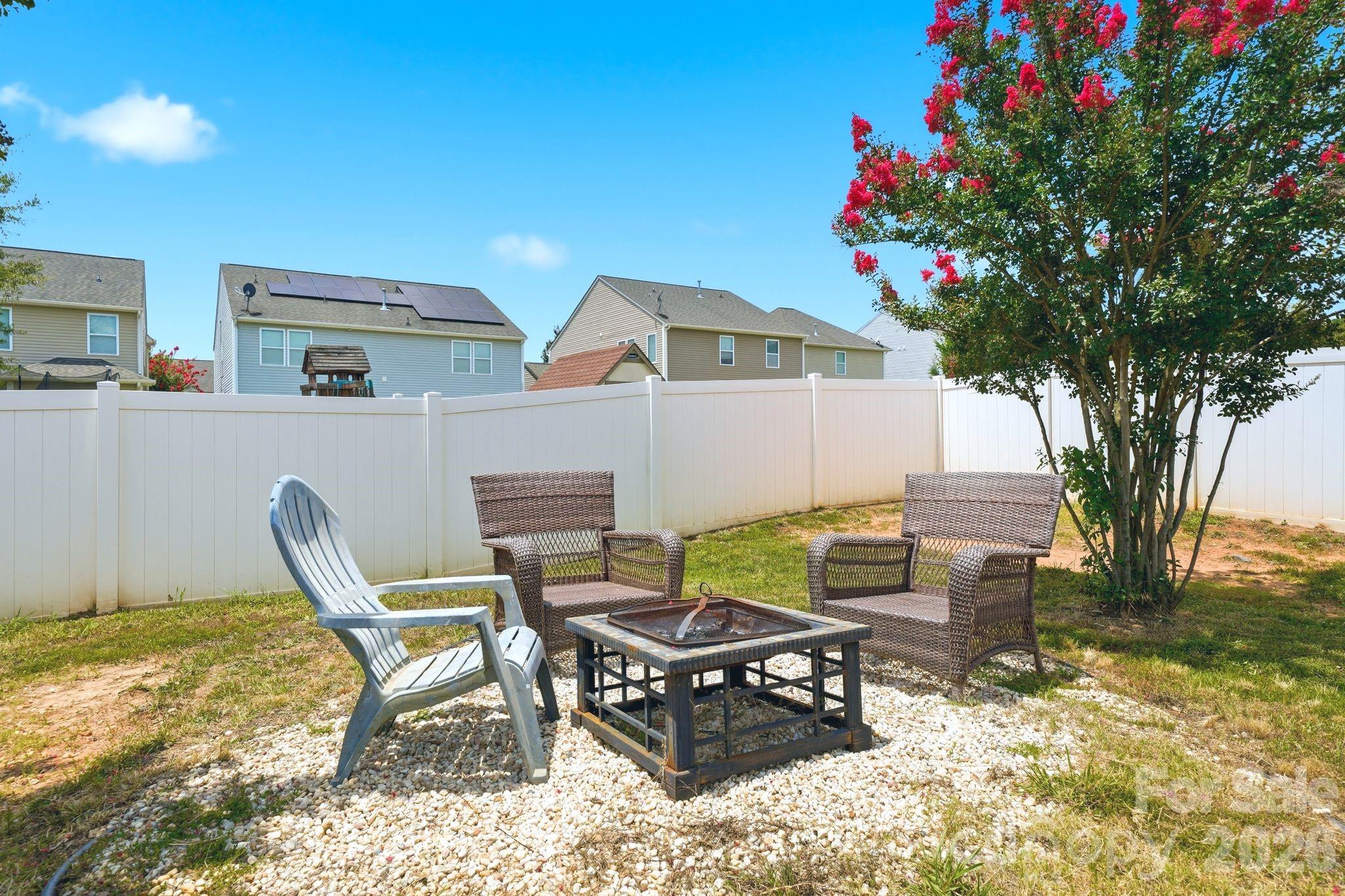 Newport Lakes - Residential
