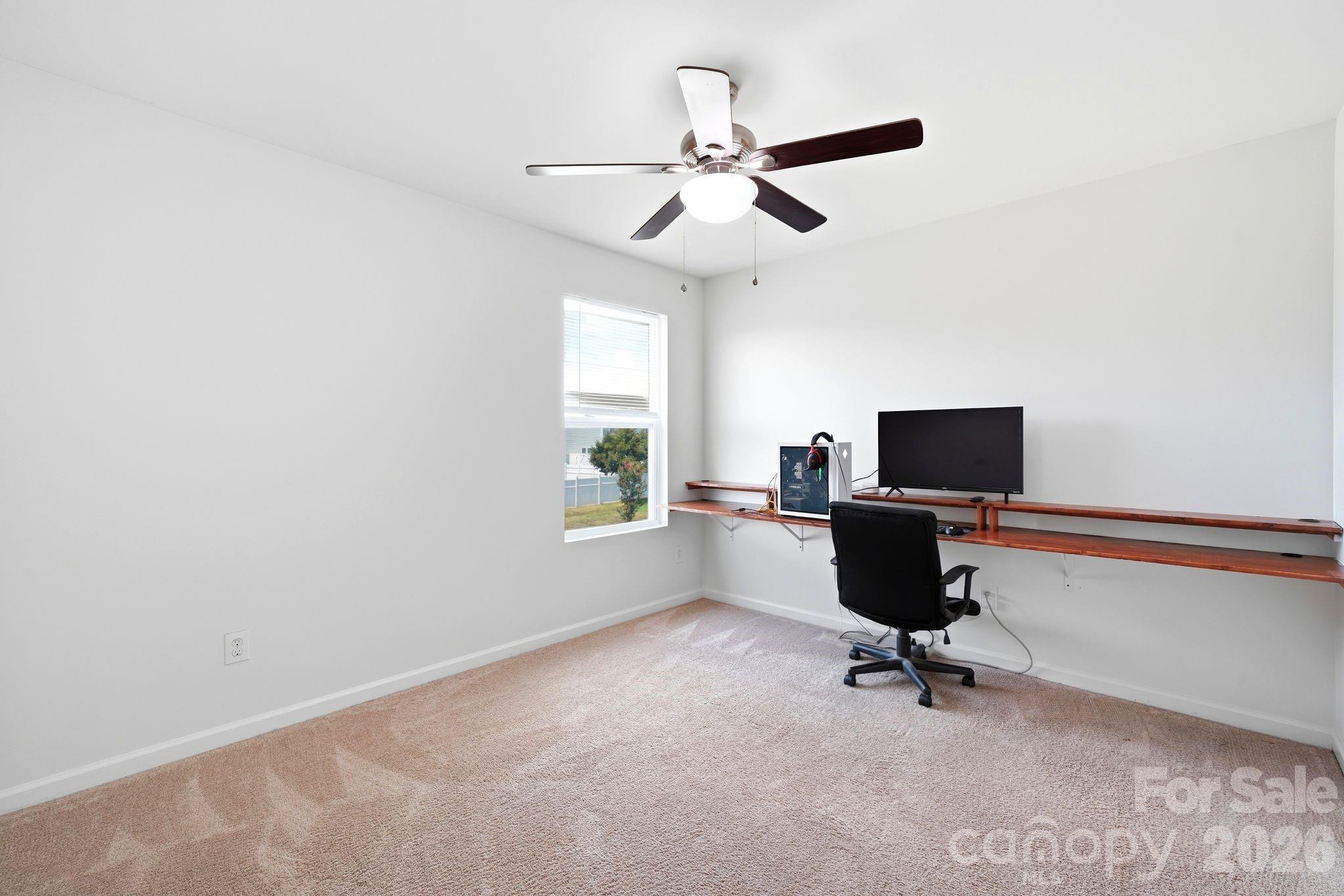 Newport Lakes - Residential