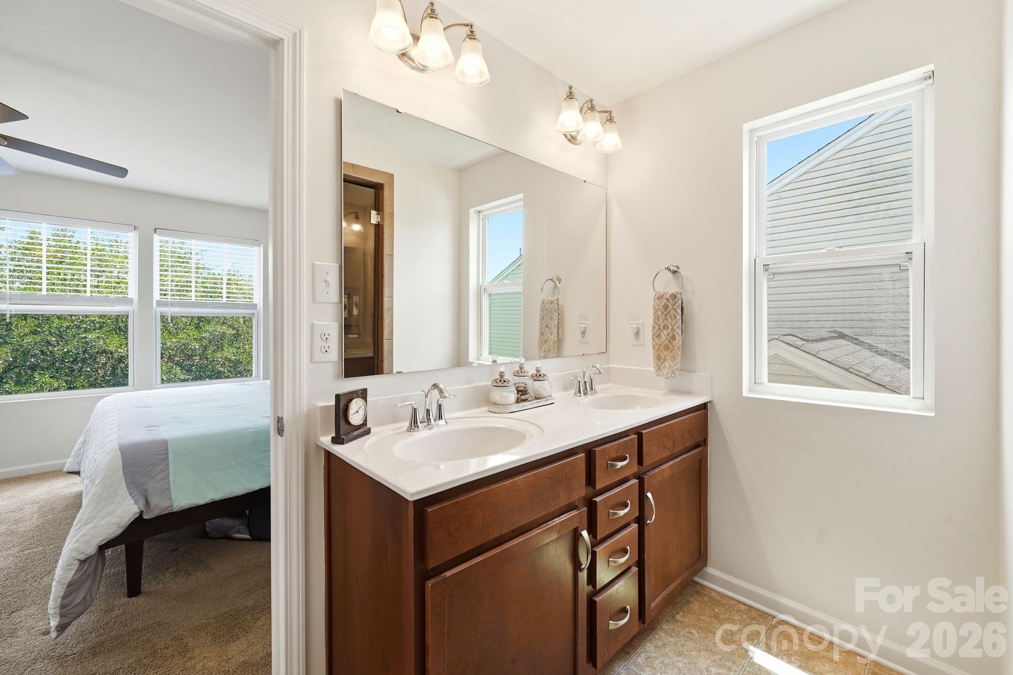 Newport Lakes - Residential