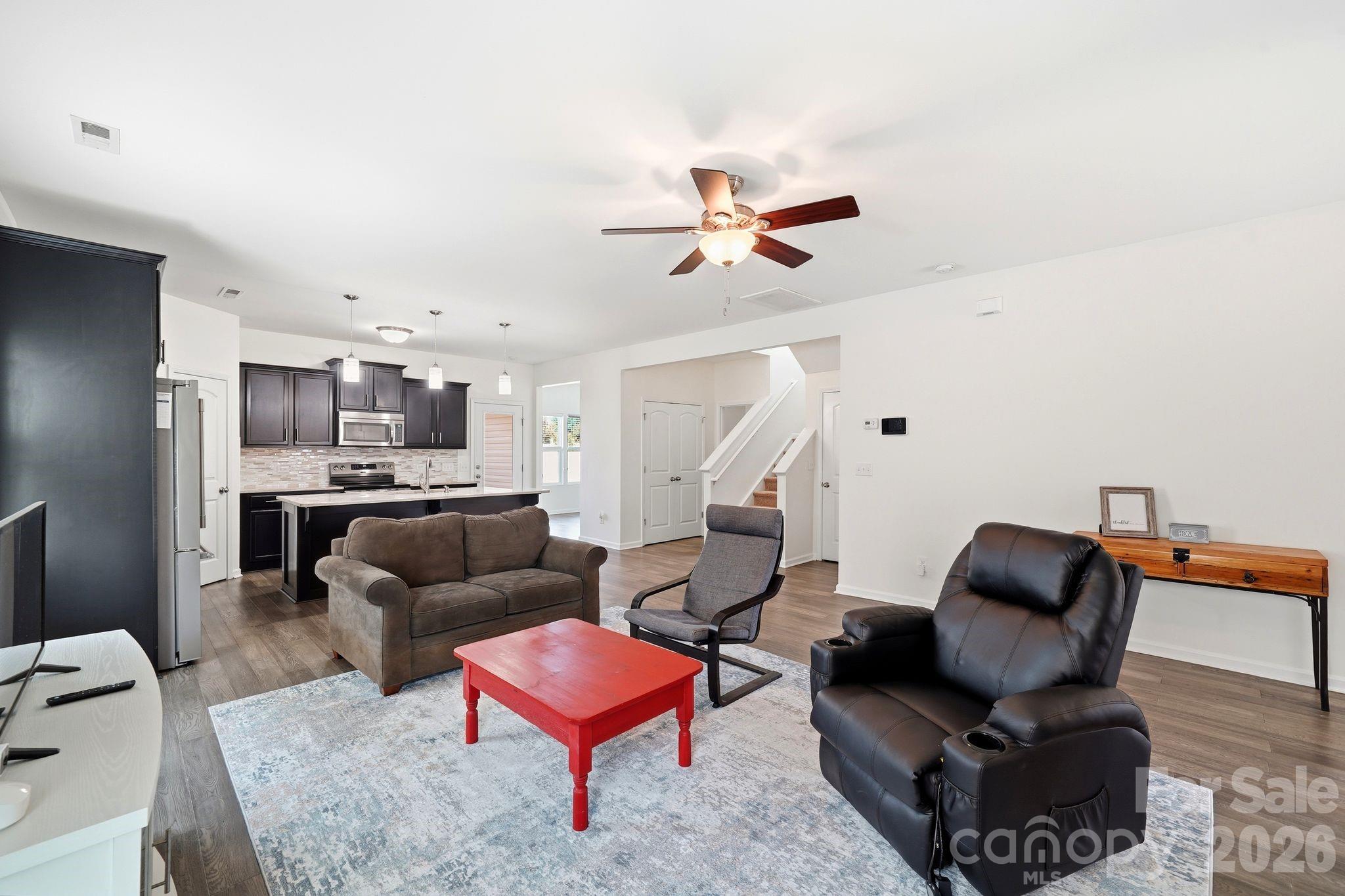 Newport Lakes - Residential