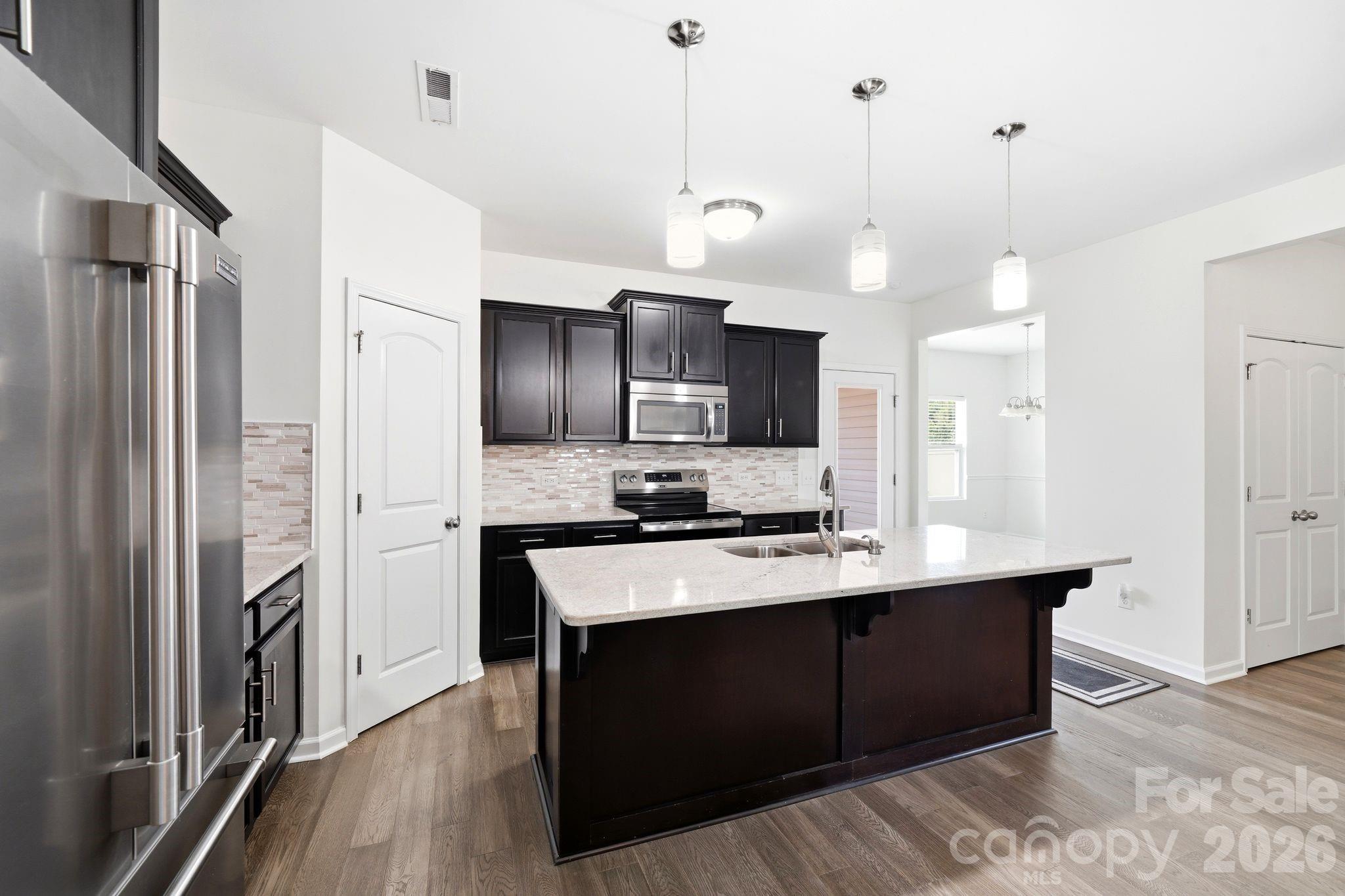 Newport Lakes - Residential