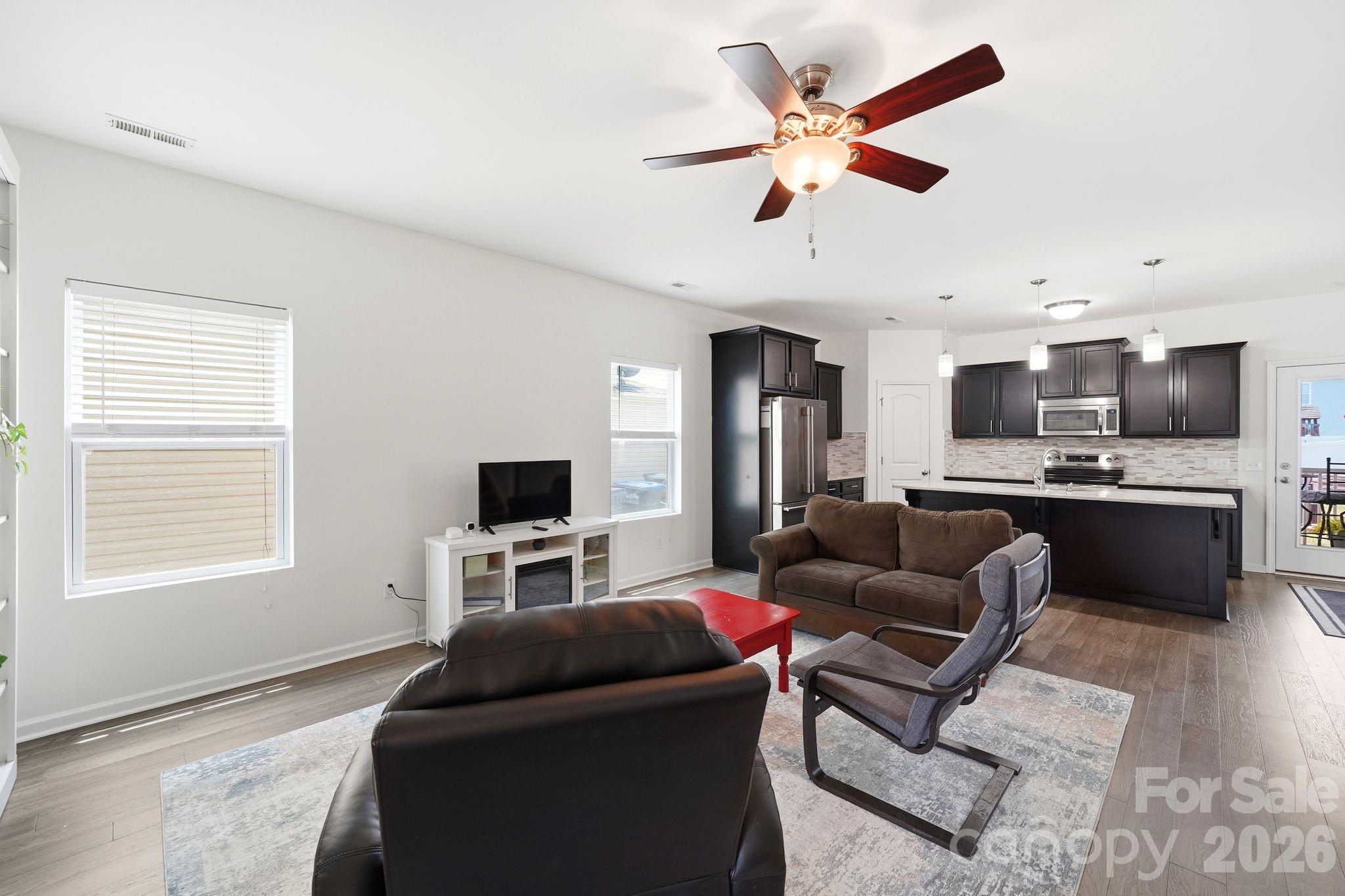 Newport Lakes - Residential