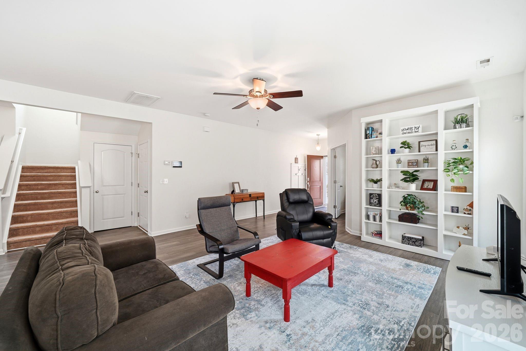 Newport Lakes - Residential