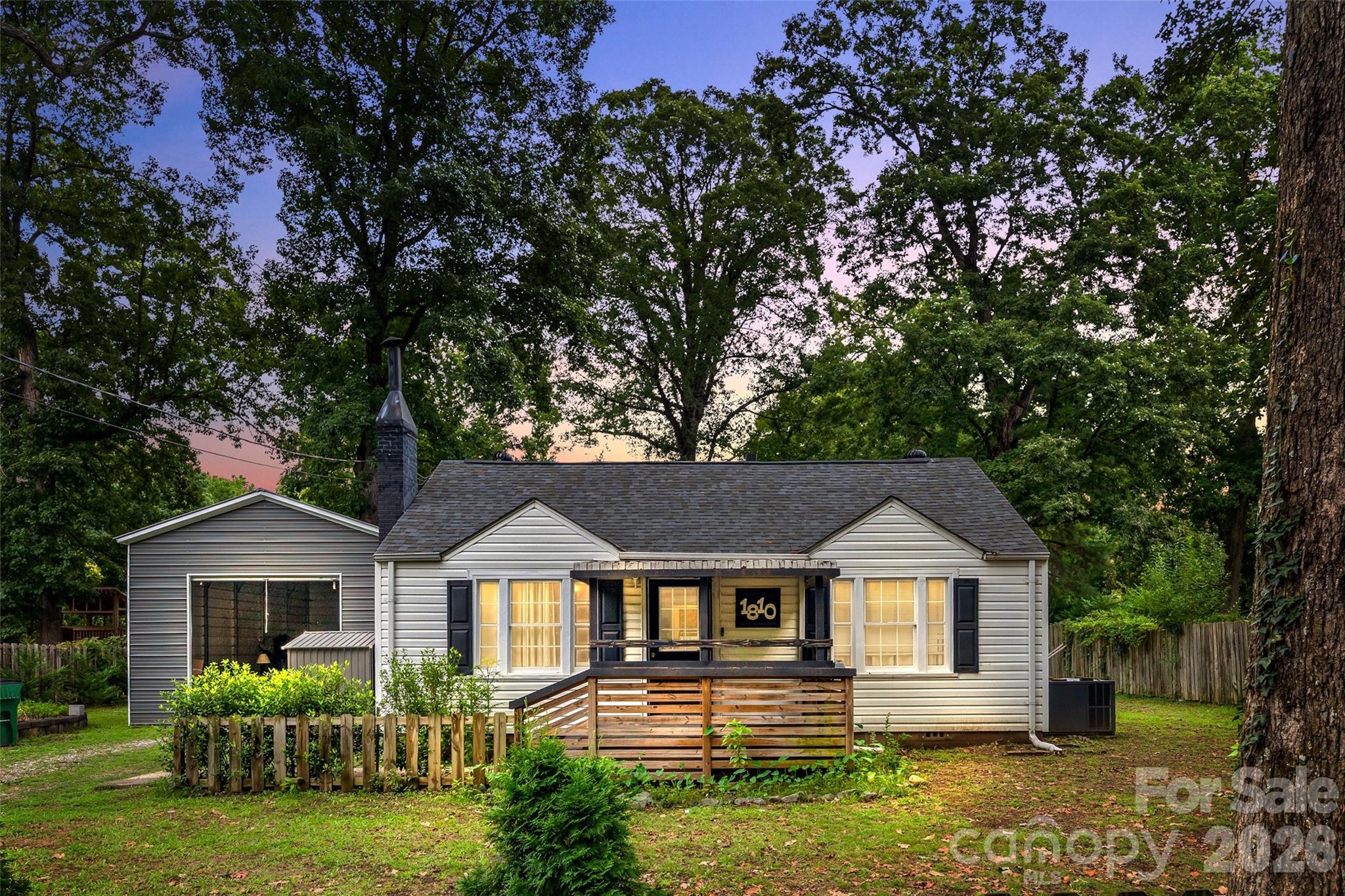 Royal Oaks - Residential