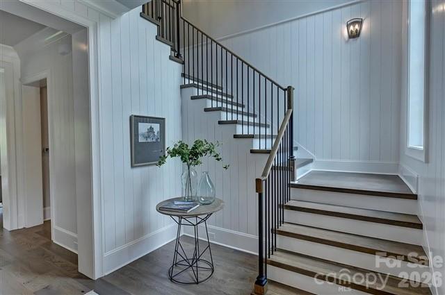 Narrow Passage - Residential