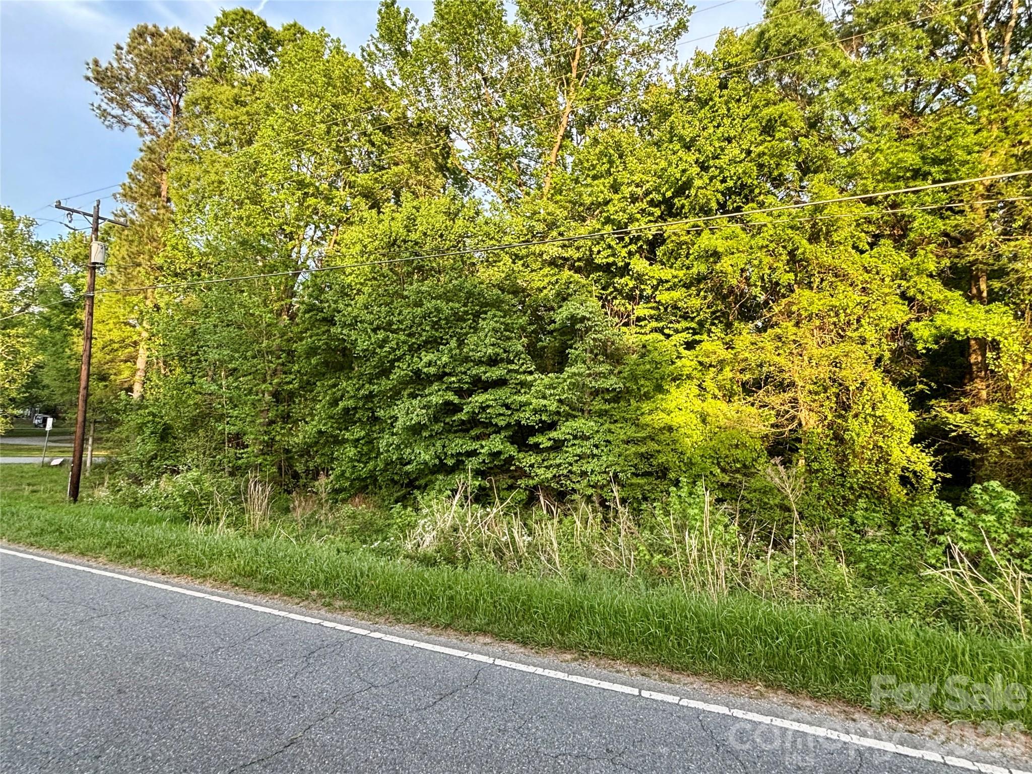 8+/- acres in the heart of Unionville!! On Unionville Rd and N Hills Dr to N Hills Ln. No soil test done. County water at road. RA-40 zoning. Property can be subdivided.
