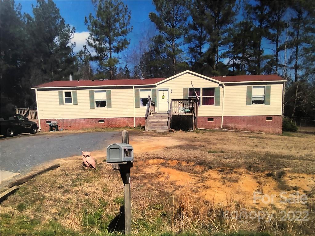 Lewisville School District!! Spacious home with fenced in back yard.   Conveniently located near Hwy 21, Hwy 9 and minutes from Hwy77.  Just minutes from the coming soon White-water Center.  Call Today for a showing.