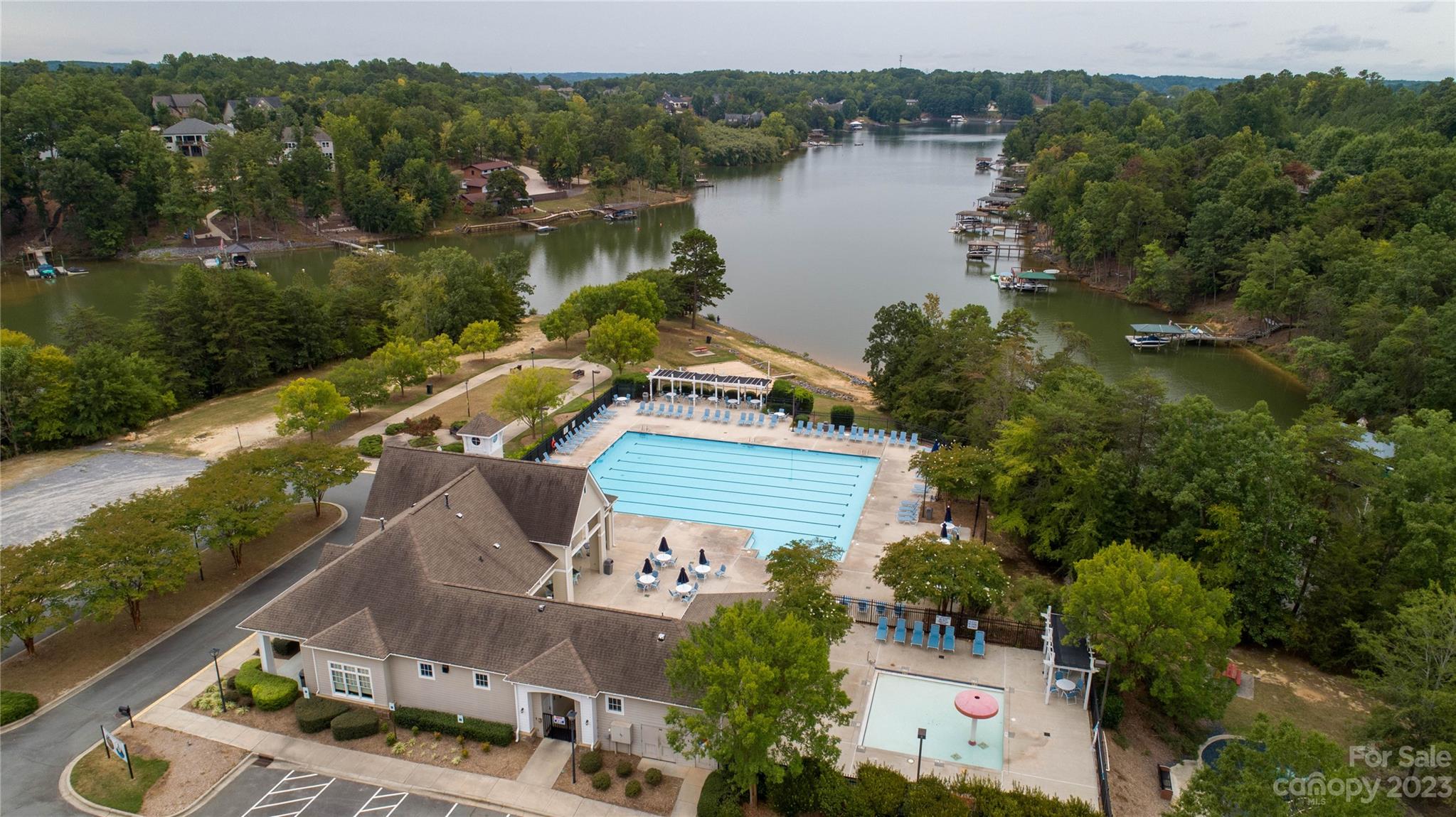 Tega Cay - Residential