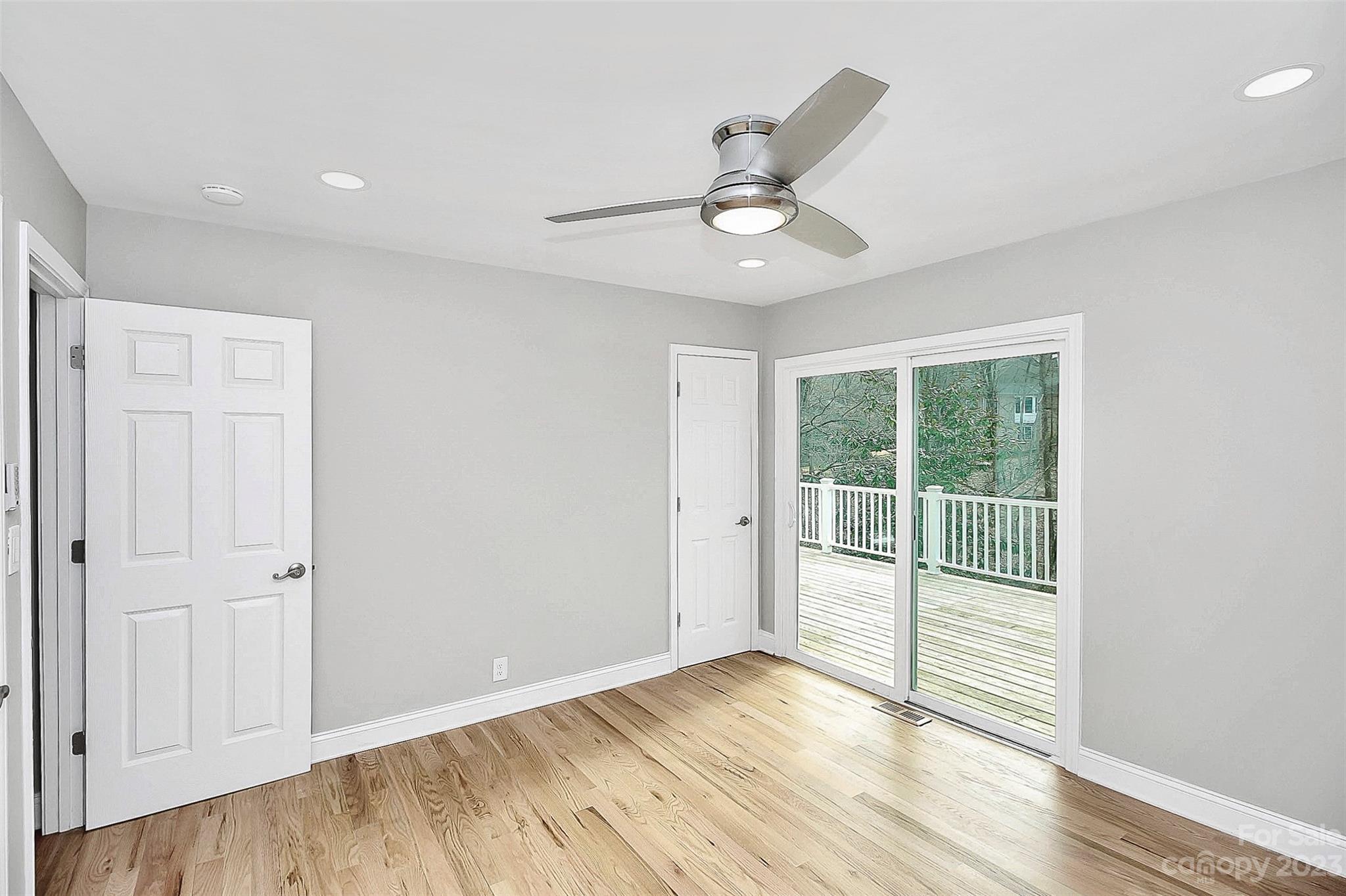 Tega Cay - Residential