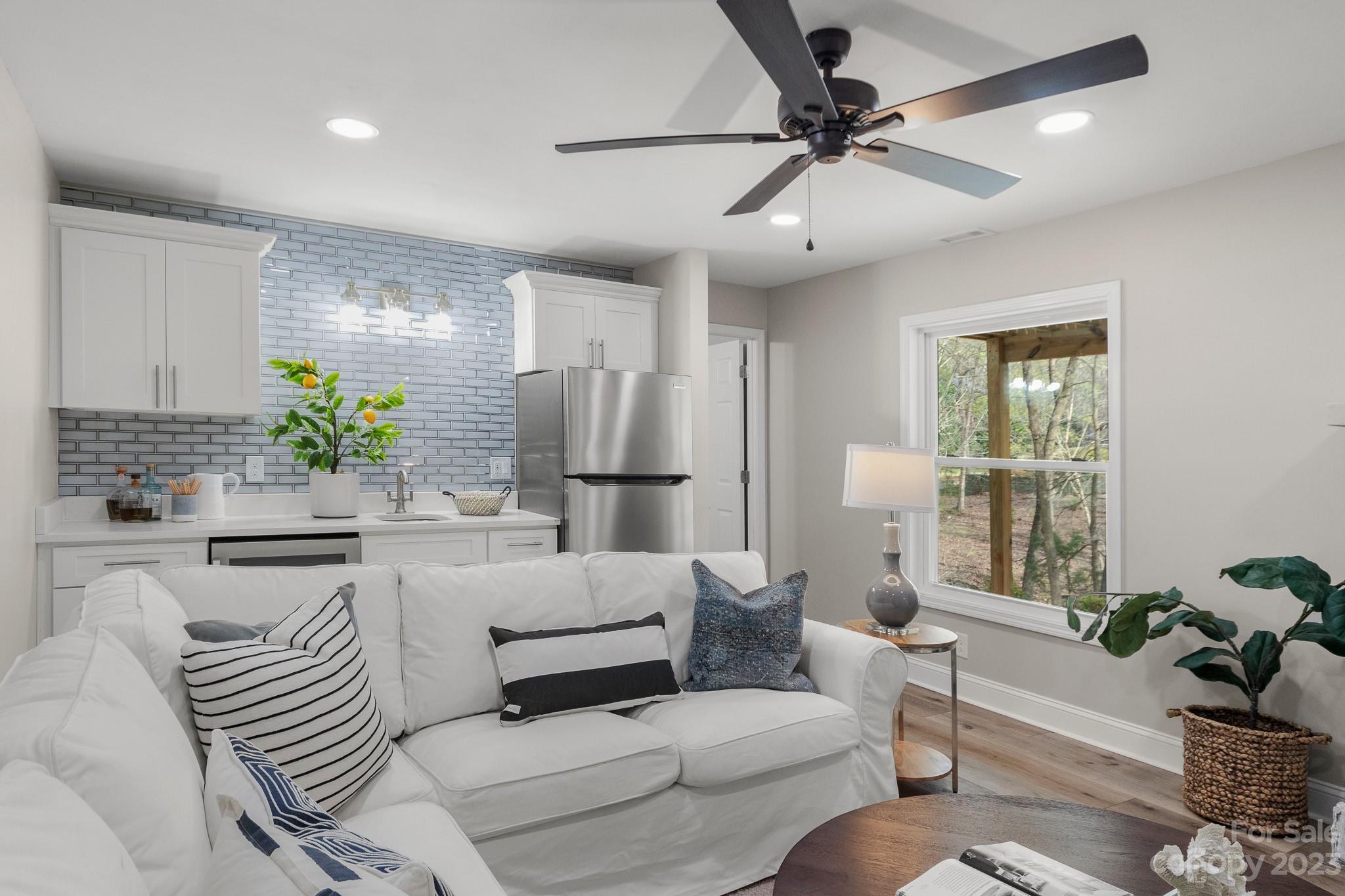 Tega Cay - Residential