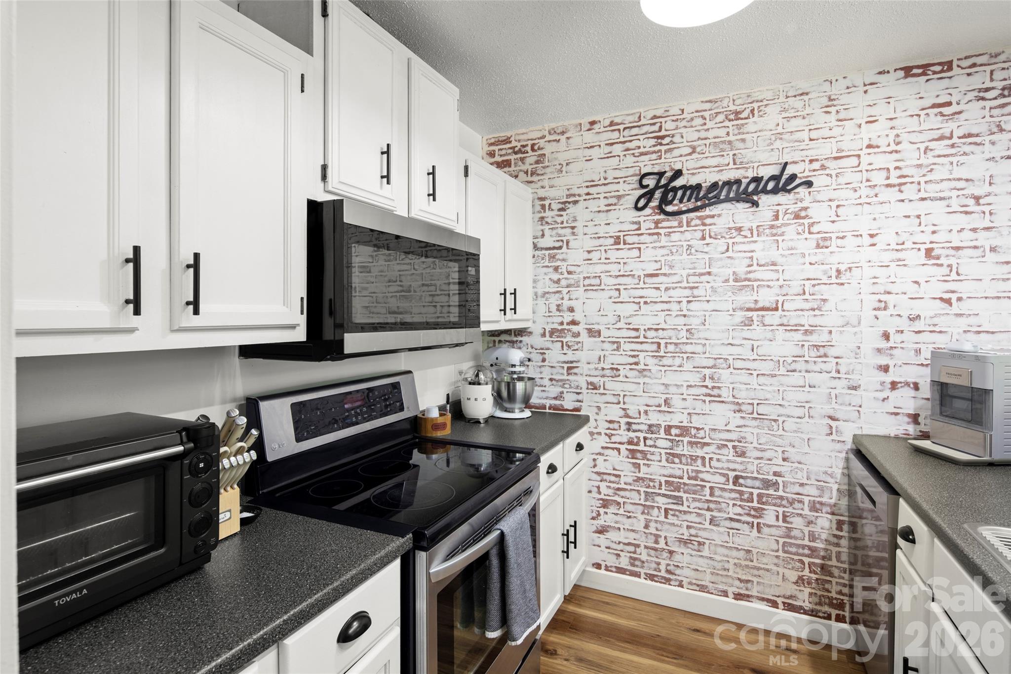 Laurel Mountain - Residential