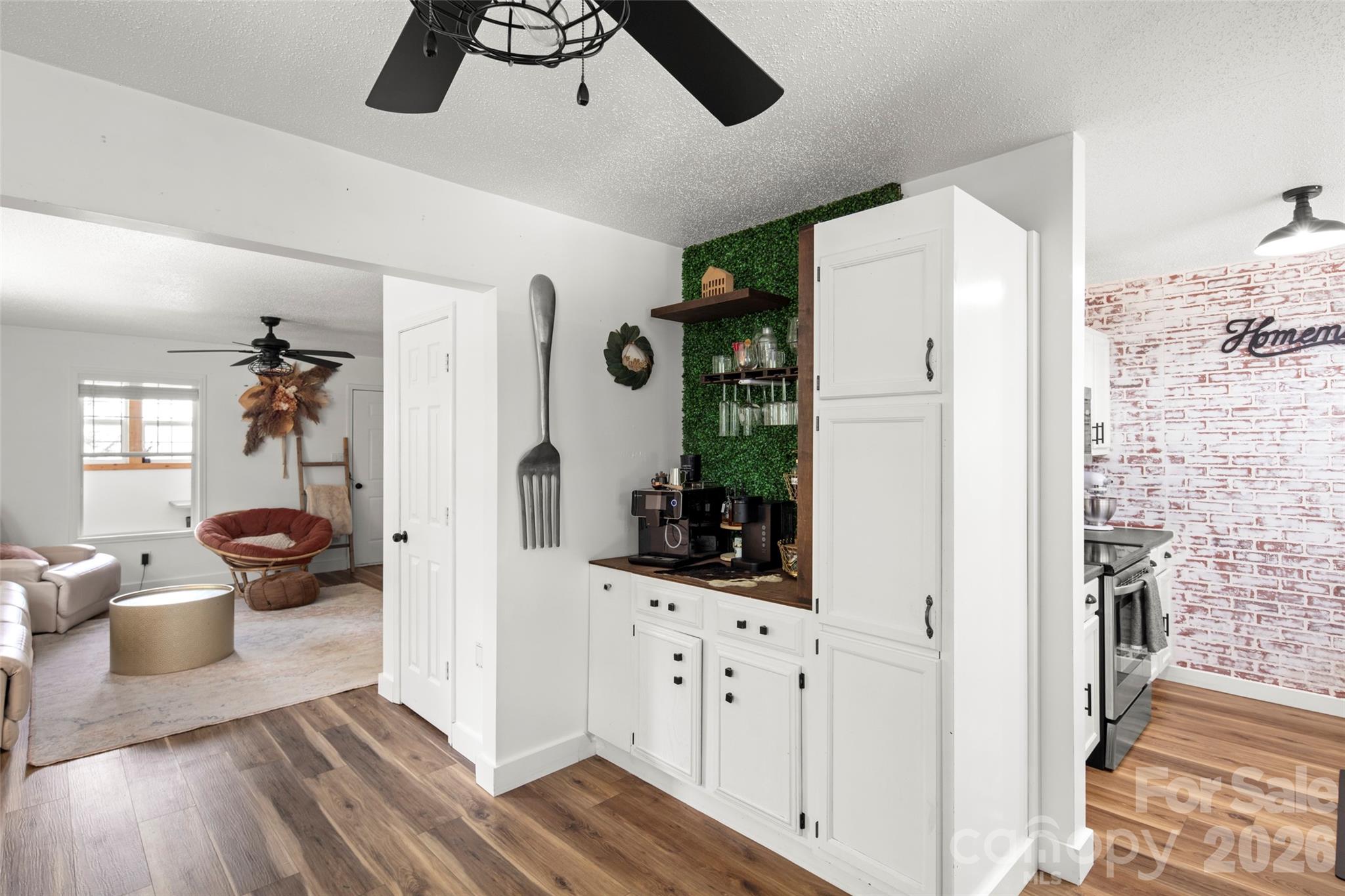Laurel Mountain - Residential