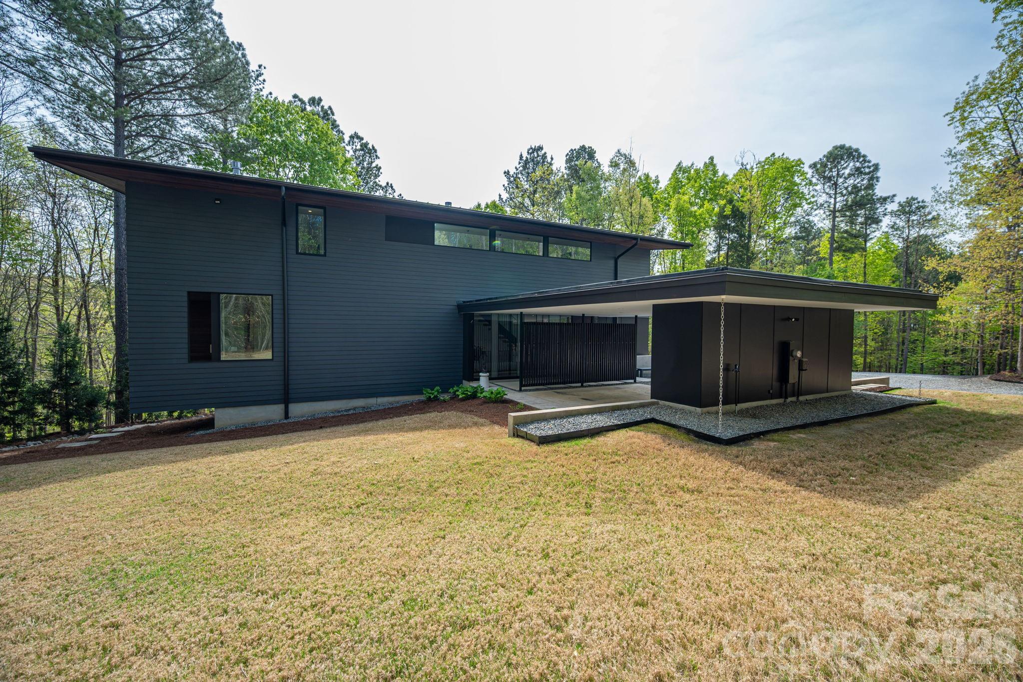 Twinn Coves on Morrison - Residential