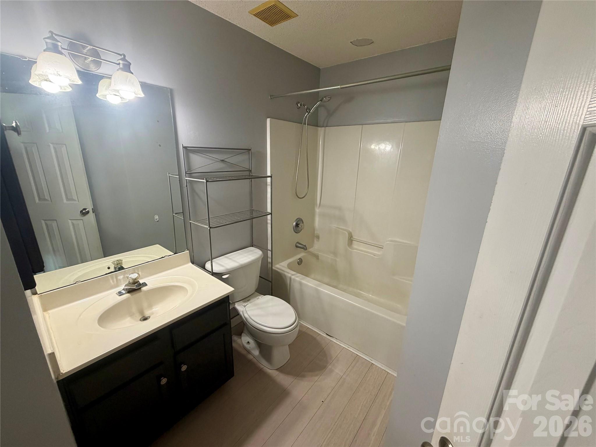 Windward Oaks - Residential